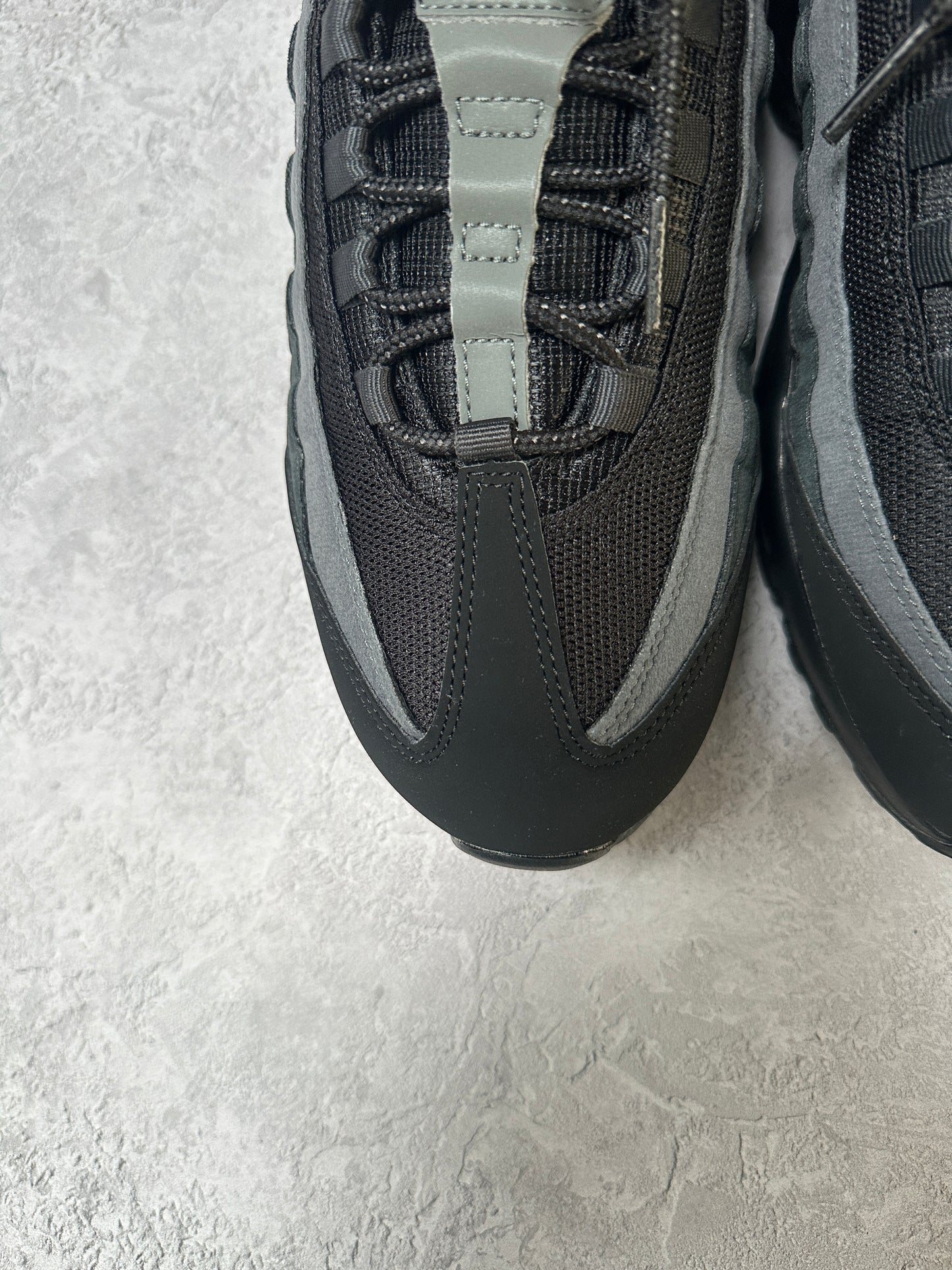 Nike Air Max 95 - Neon Retro Logos - UK8
