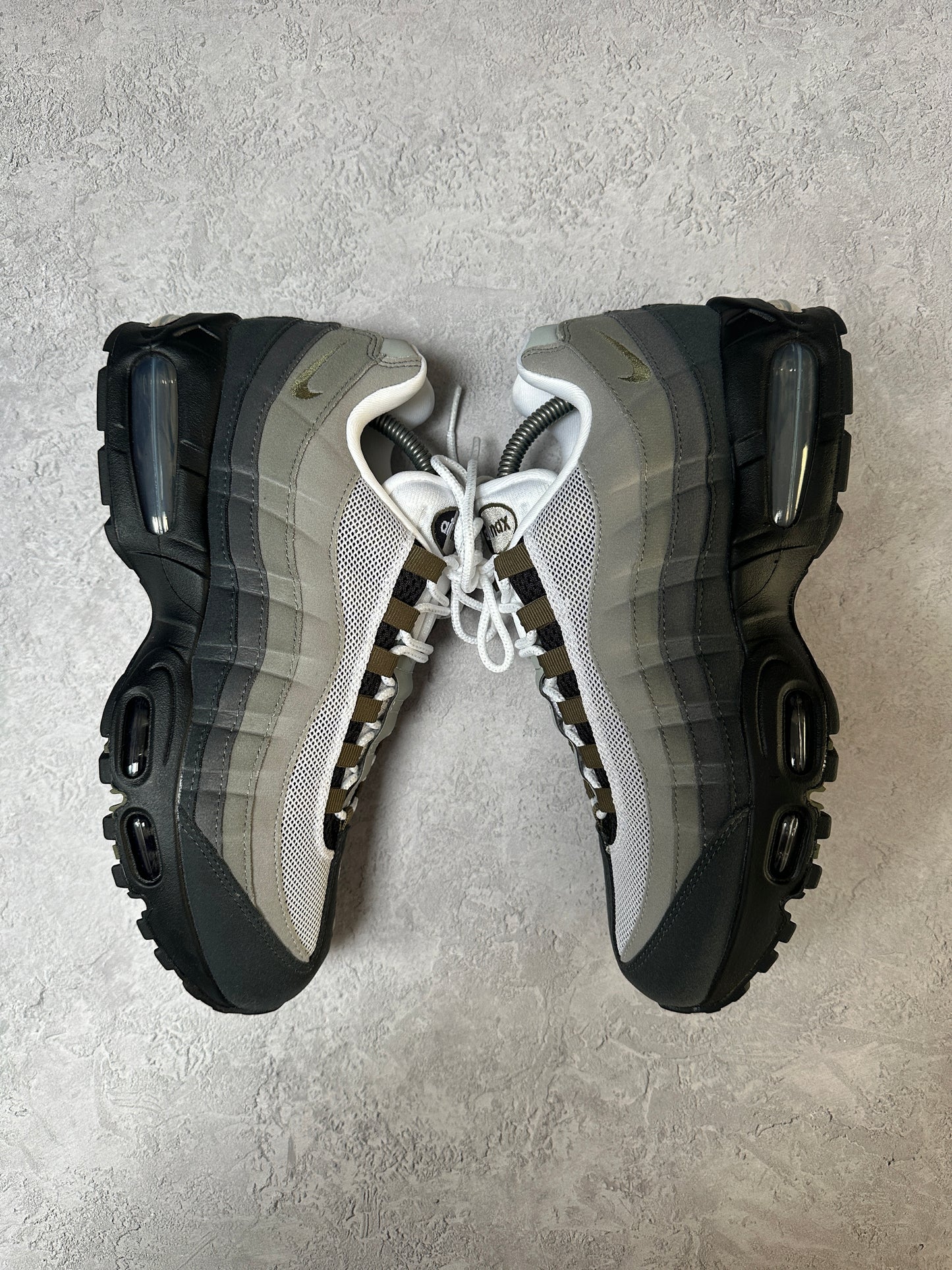 Nike Air Max 95 - Medium Olive - UK8
