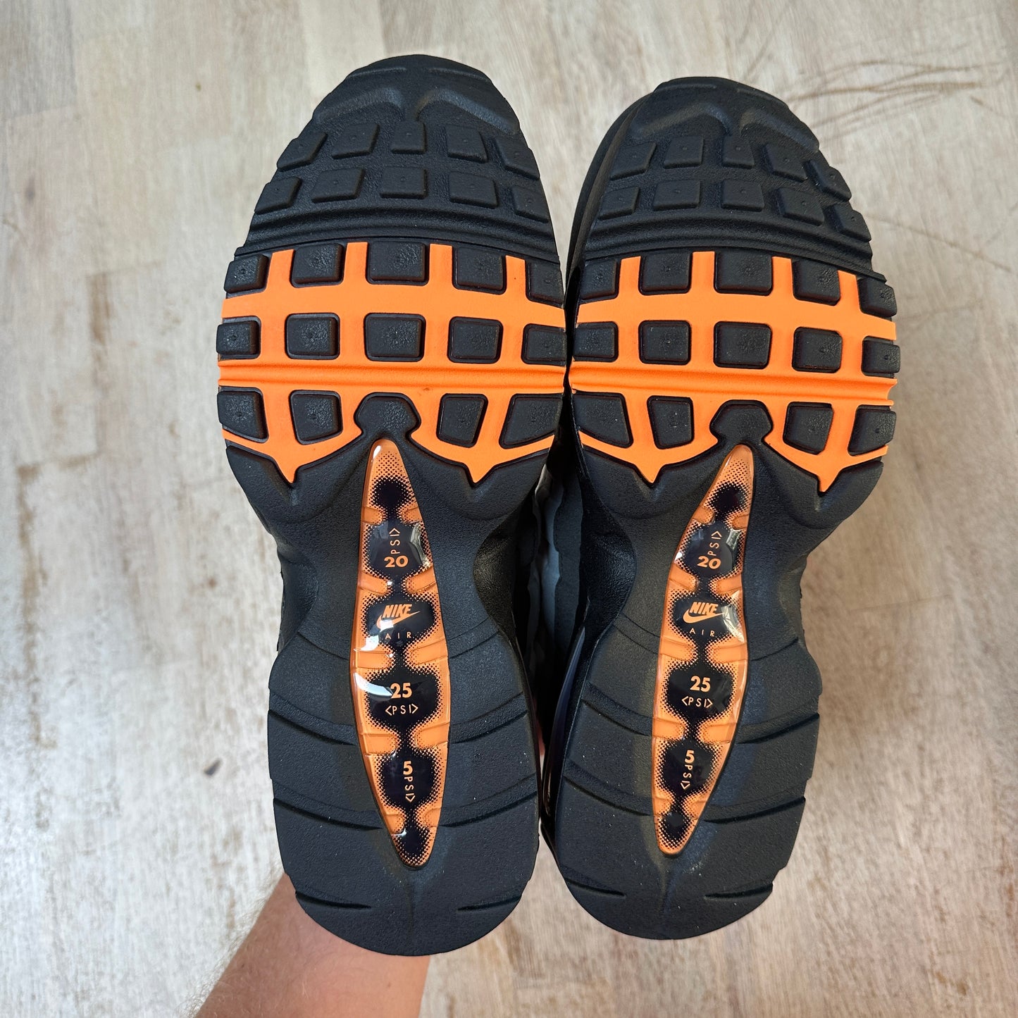 Nike Air Max 95 - Mandarin 2025 - UK7.5