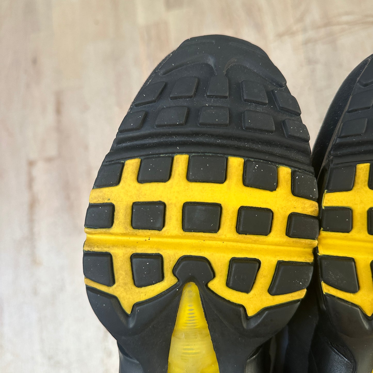 Nike Air Max 95 - Tour Yellow 2011 - UK7.5