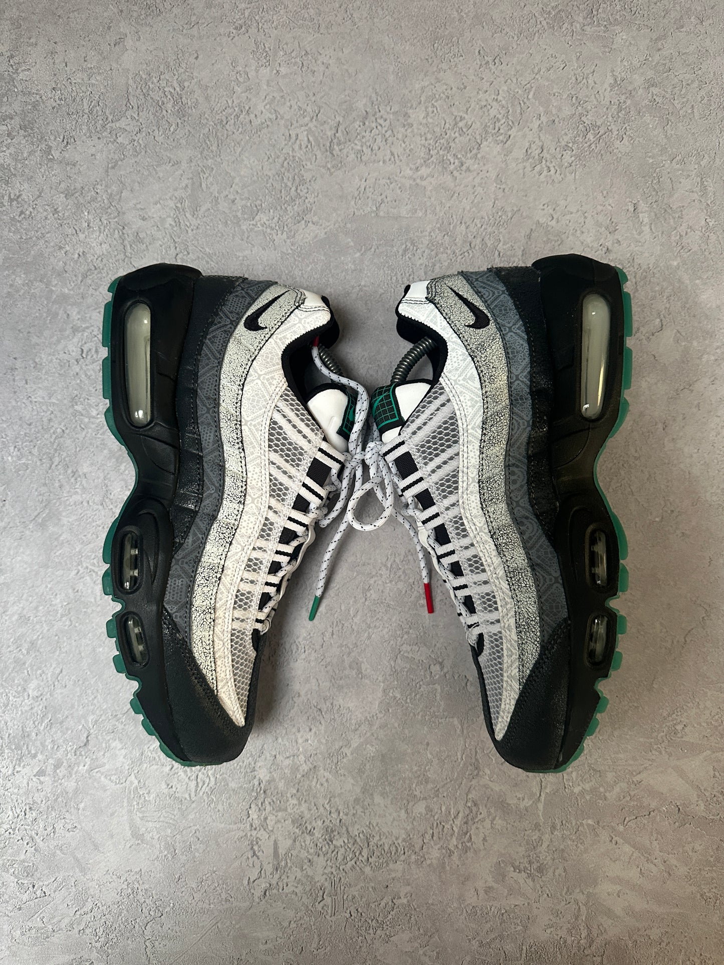 Nike Air Max 95 - Day of the Dead - UK8 - CT1139-001