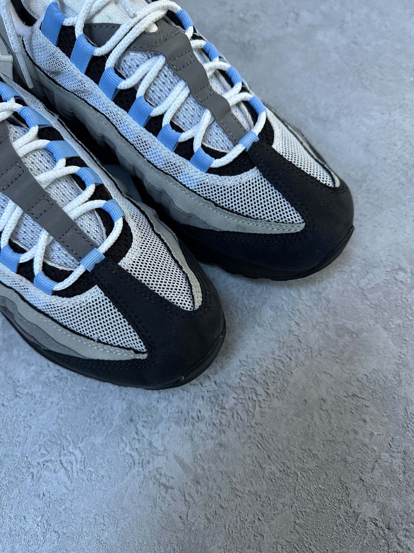 Nike Air Max 95 - Aluminum - UK7.5