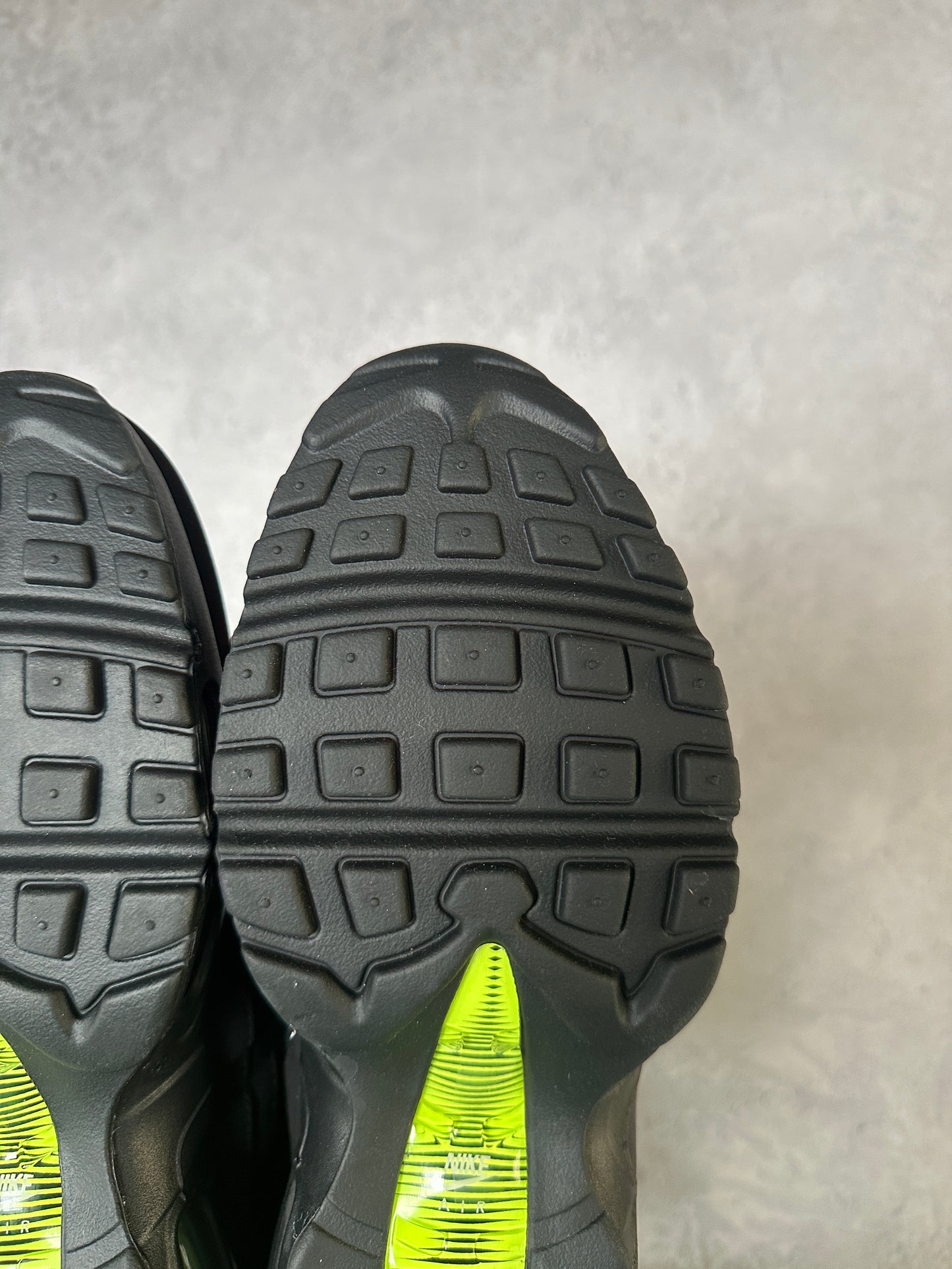 Nike Air Max 95 - Neon Retro Logos - UK8