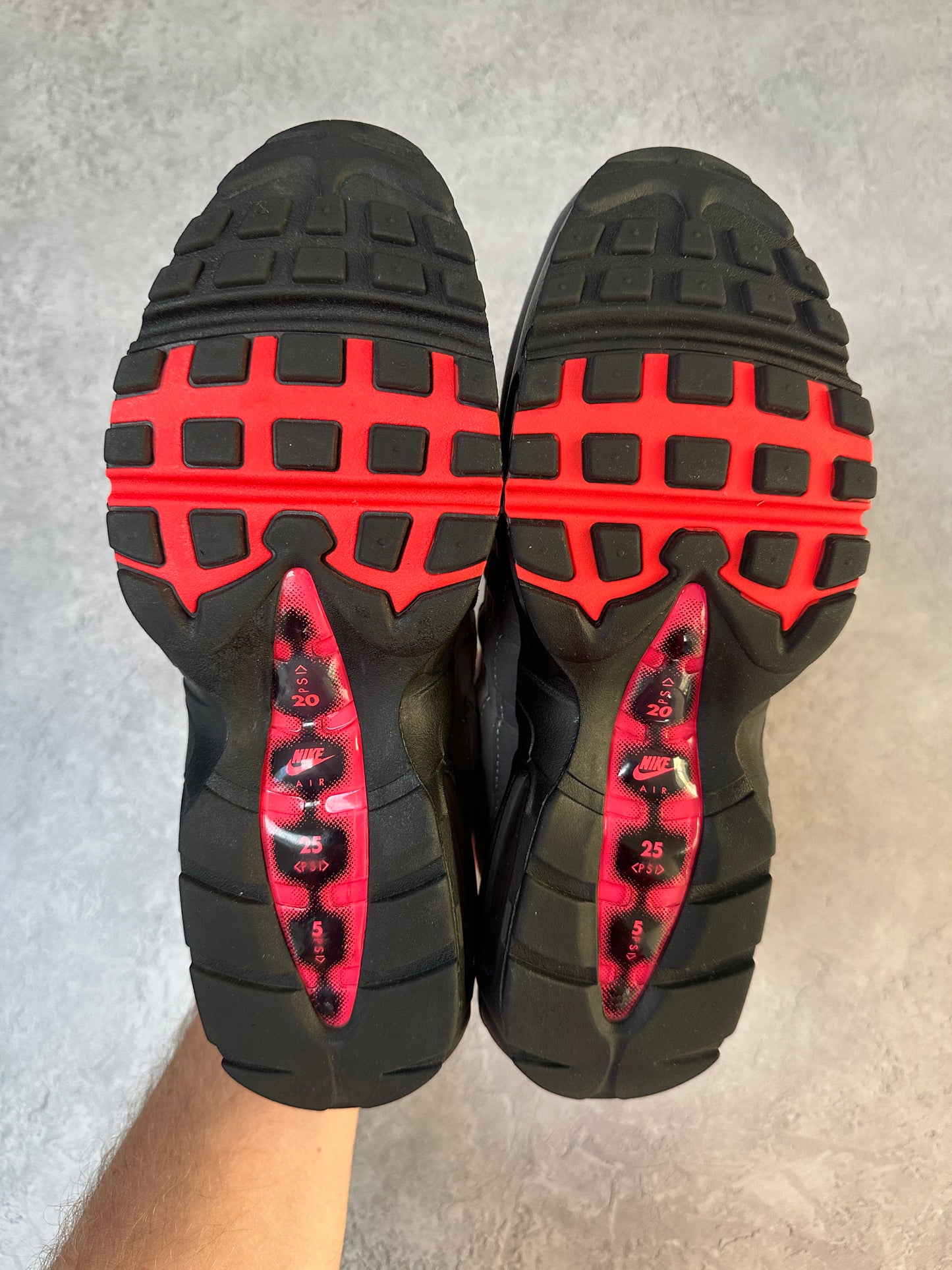 Nike Air Max 95 - Solar Red - UK8