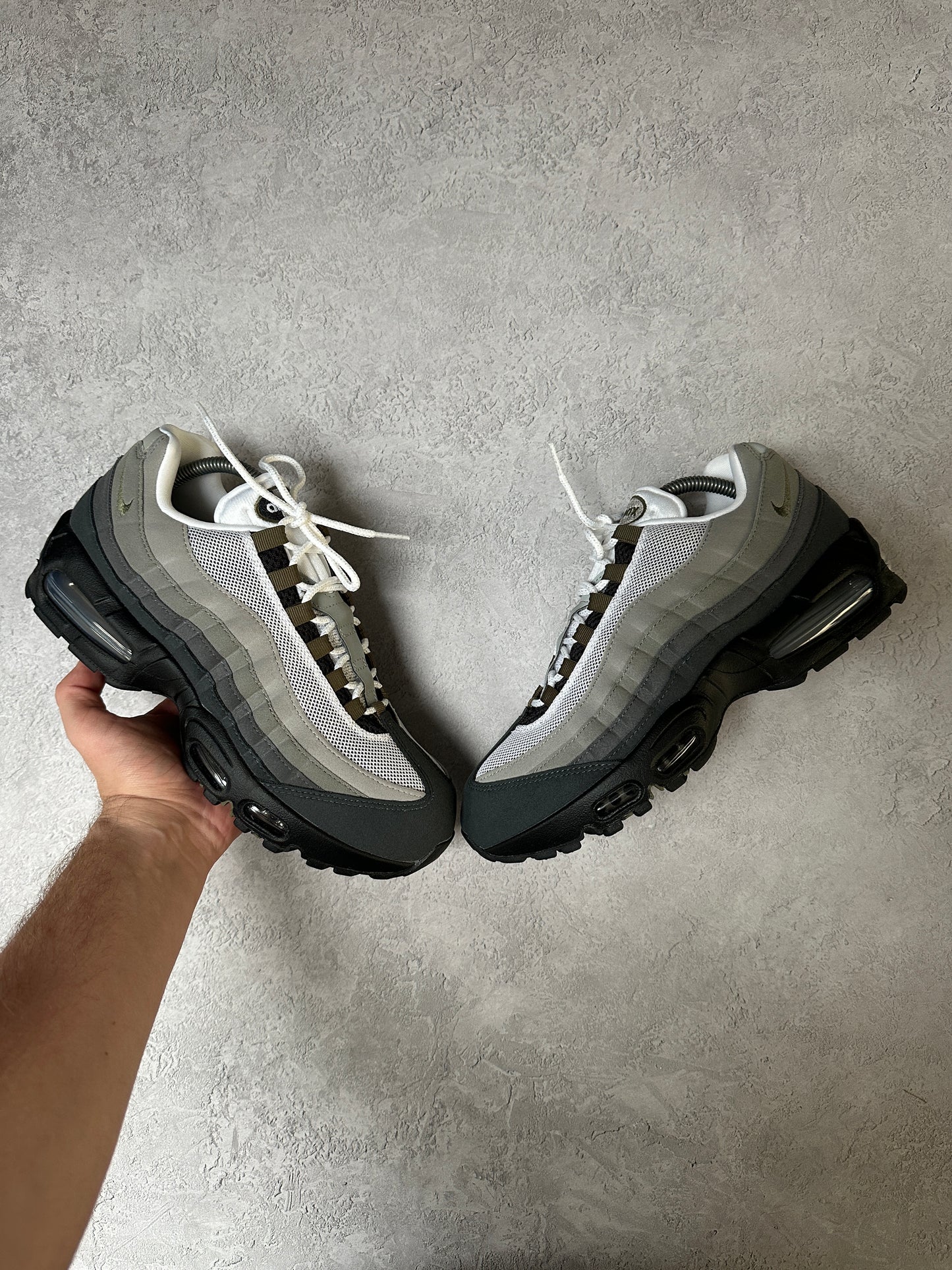 Nike Air Max 95 - Medium Olive - UK7.5