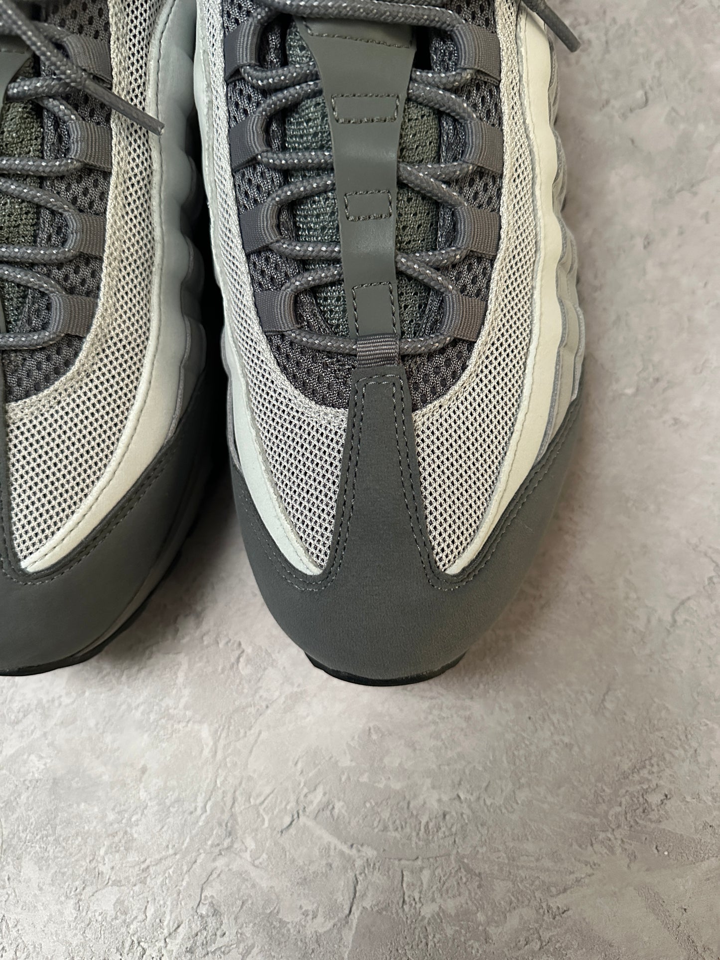 Nike Air Max 95 - Grey Green Abyss - UK10