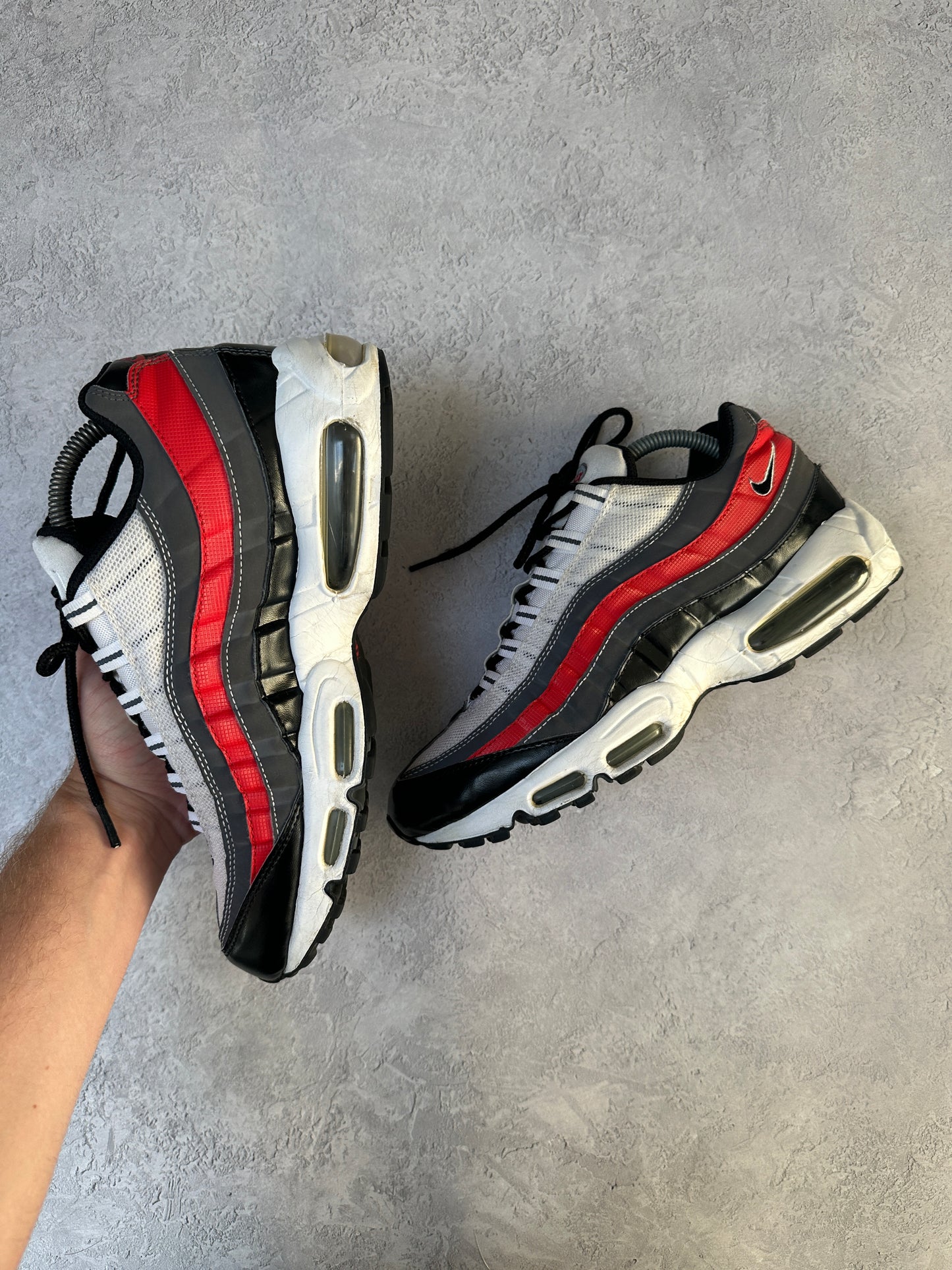 Nike Air Max 95 - Black / Chilling Red / Dark Grey - UK8