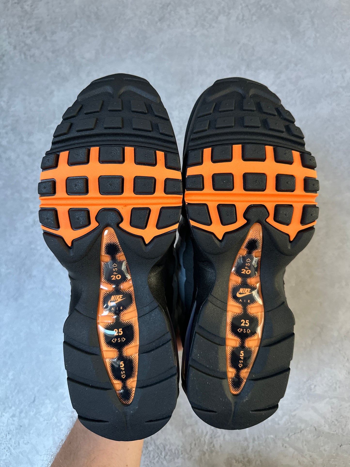 Nike Air Max 95 - Mandarin 2025 - UK7.5