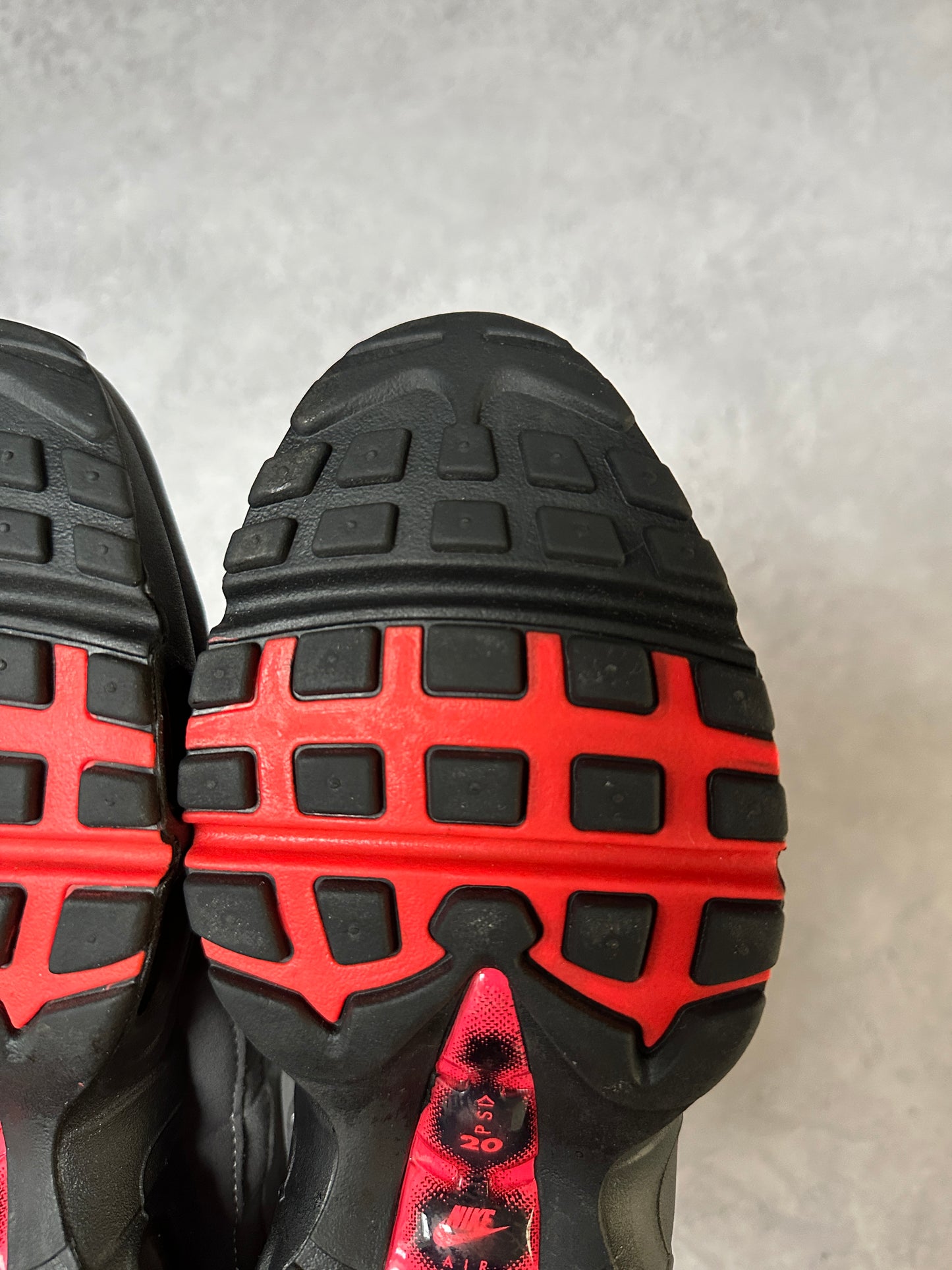 Nike Air Max 95 - Solar Red - UK6