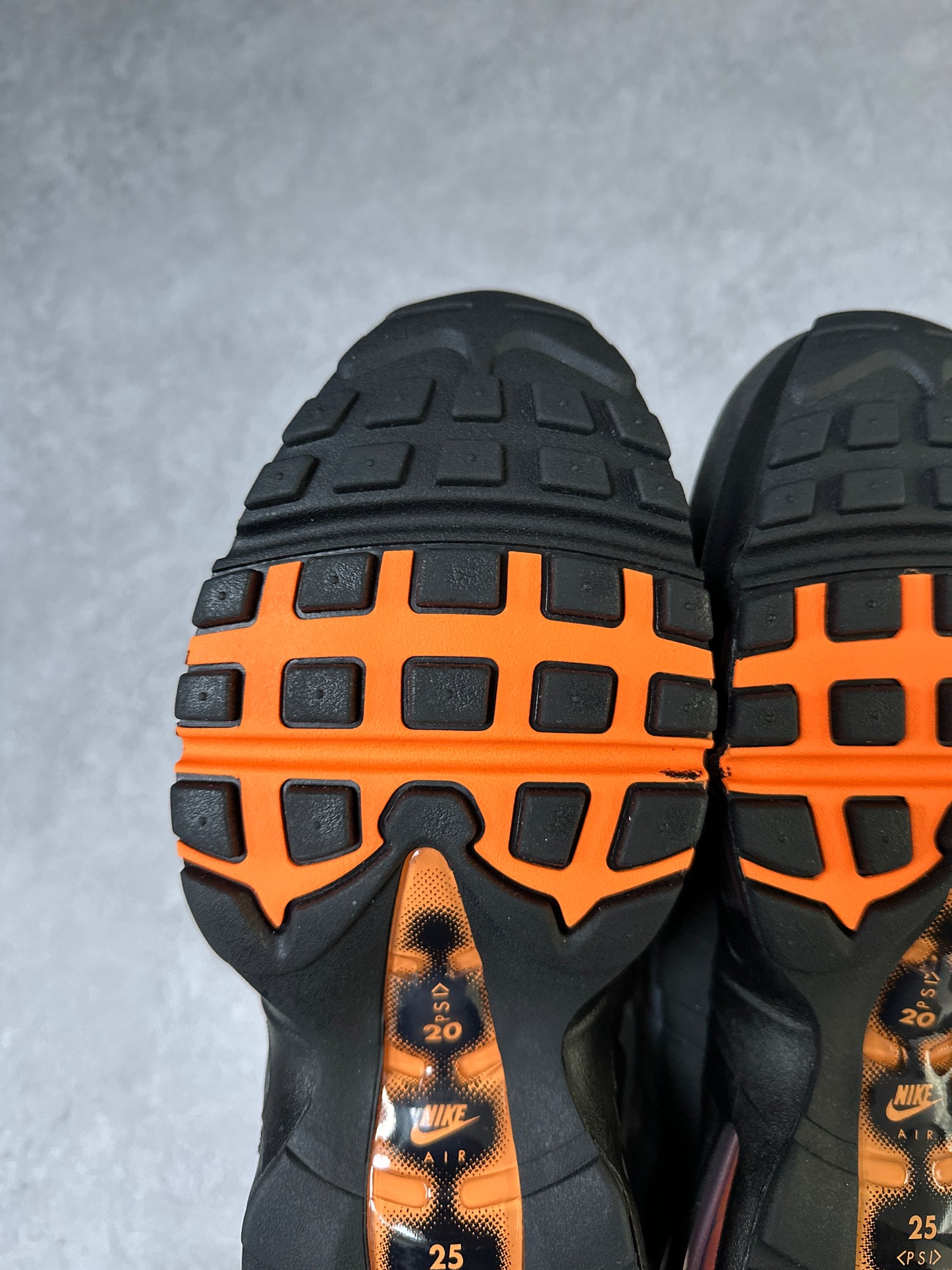 Nike Air Max 95 - Mandarin 2025 - UK9.5