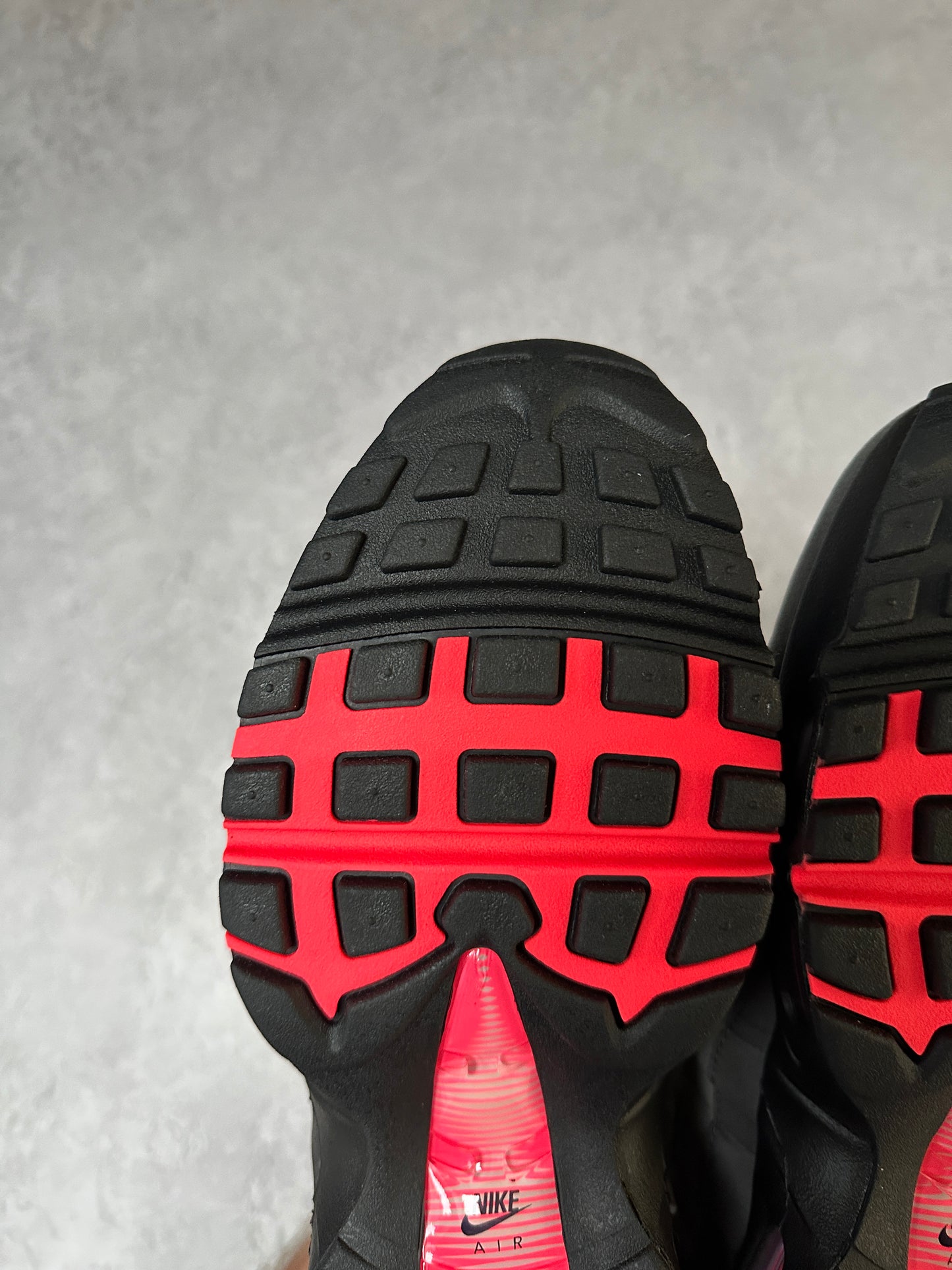 Nike Air Max 95 - Solar Red 2025 - UK10