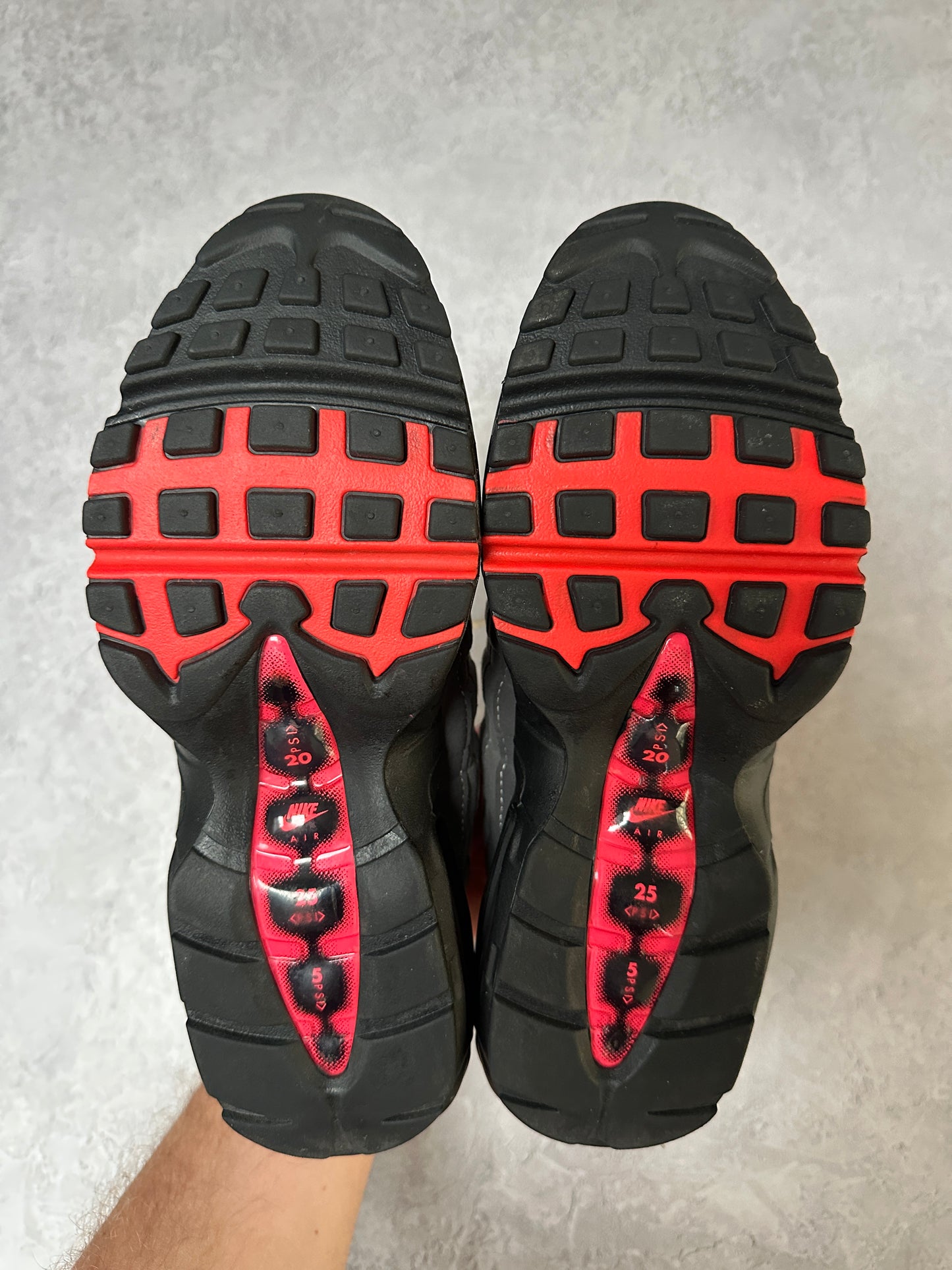 Nike Air Max 95 - Solar Red - UK6