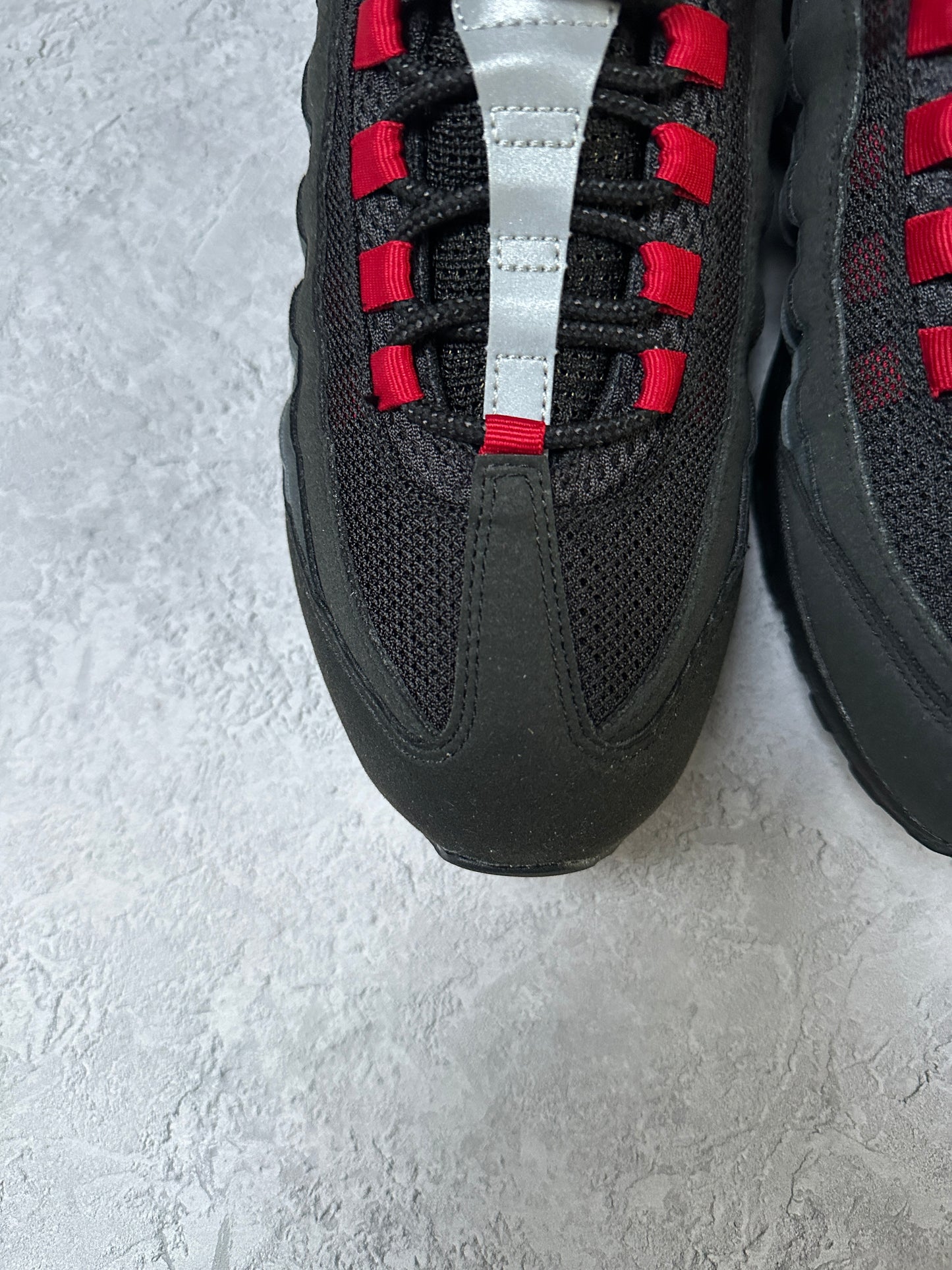 Nike Air Max 95 - Liverpool FC - UK7.5