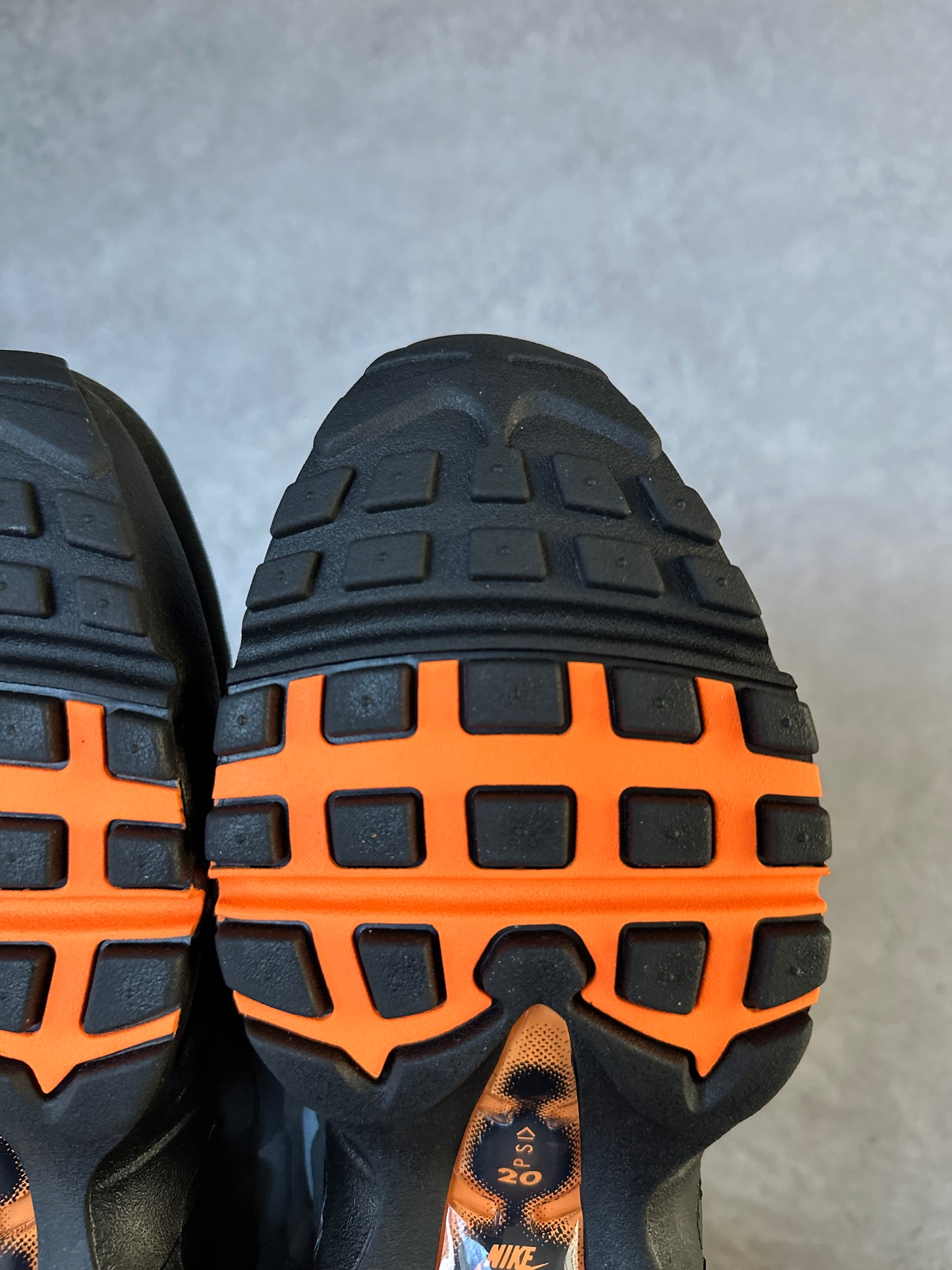Nike Air Max 95 - Mandarin 2025 - UK7.5