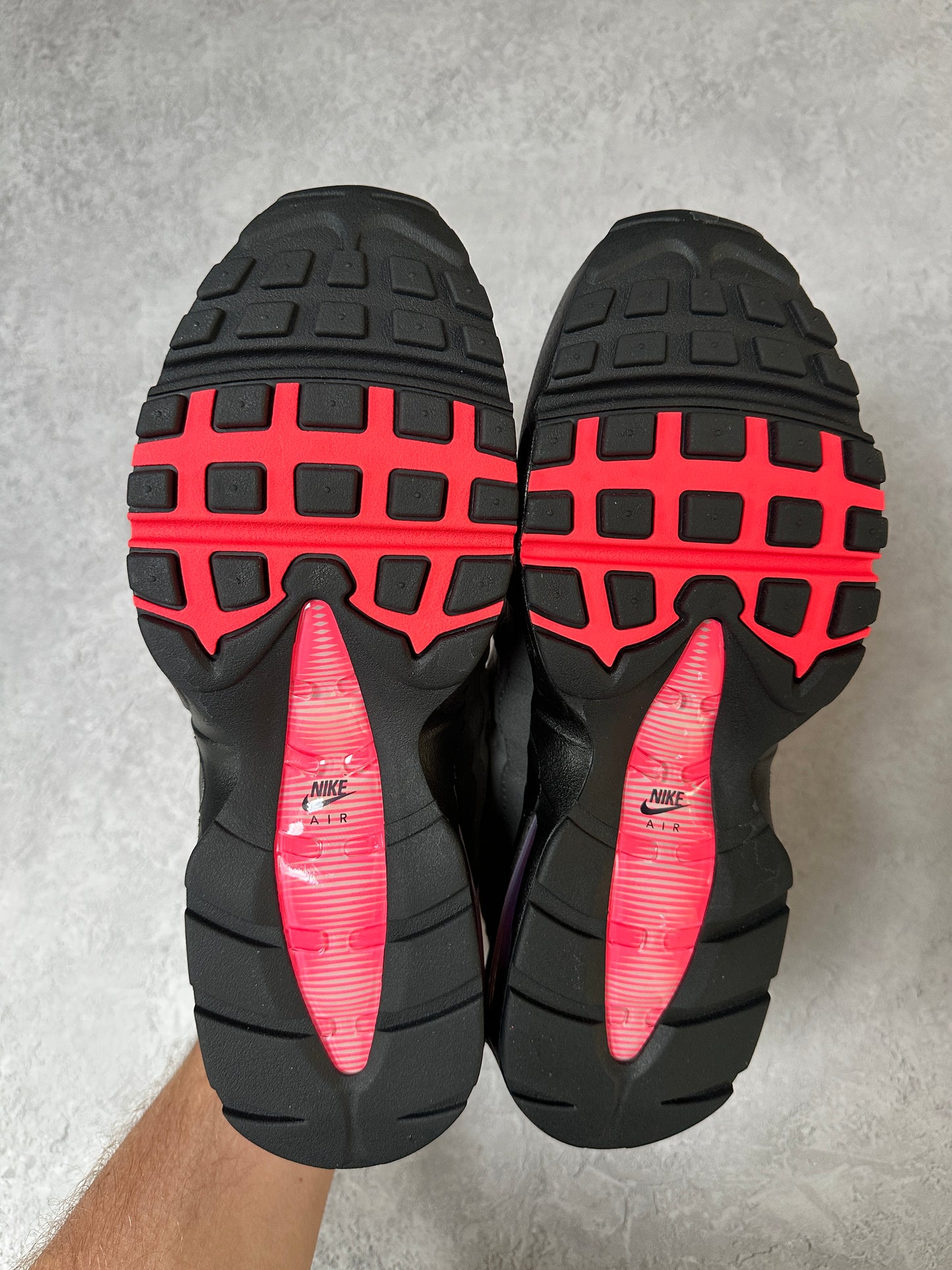 Nike Air Max 95 - Solar Red 2025 - UK9.5