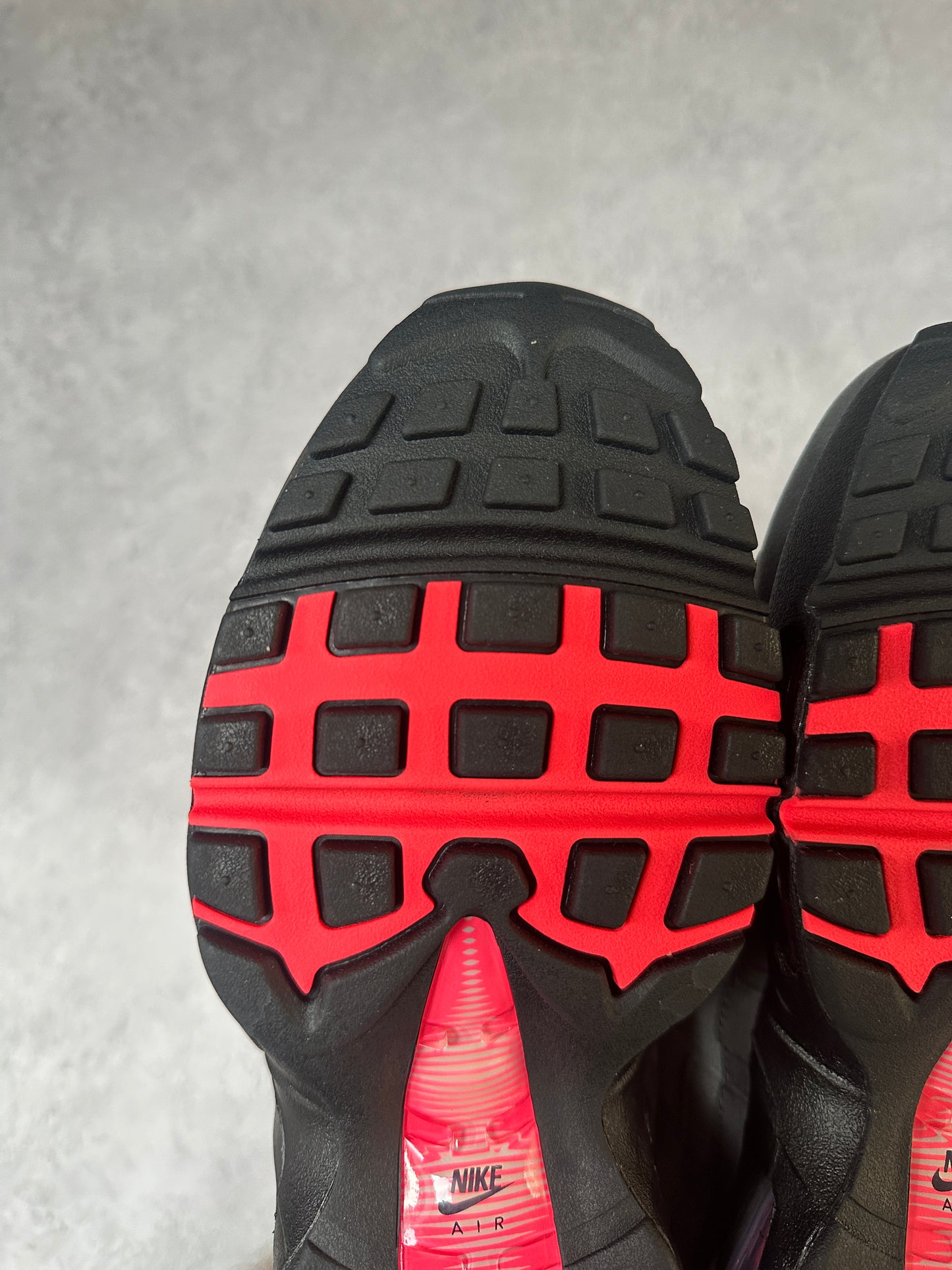 Nike Air Max 95 - Solar Red 2025 - UK7.5