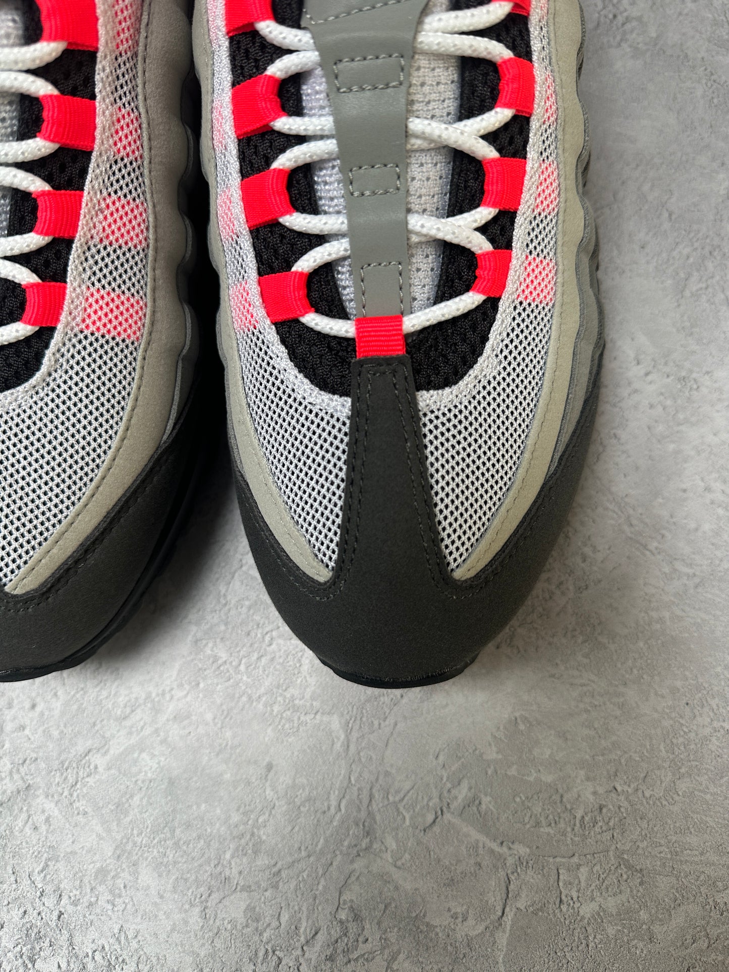 Nike Air Max 95 - Solar Red 2025 - UK8.5