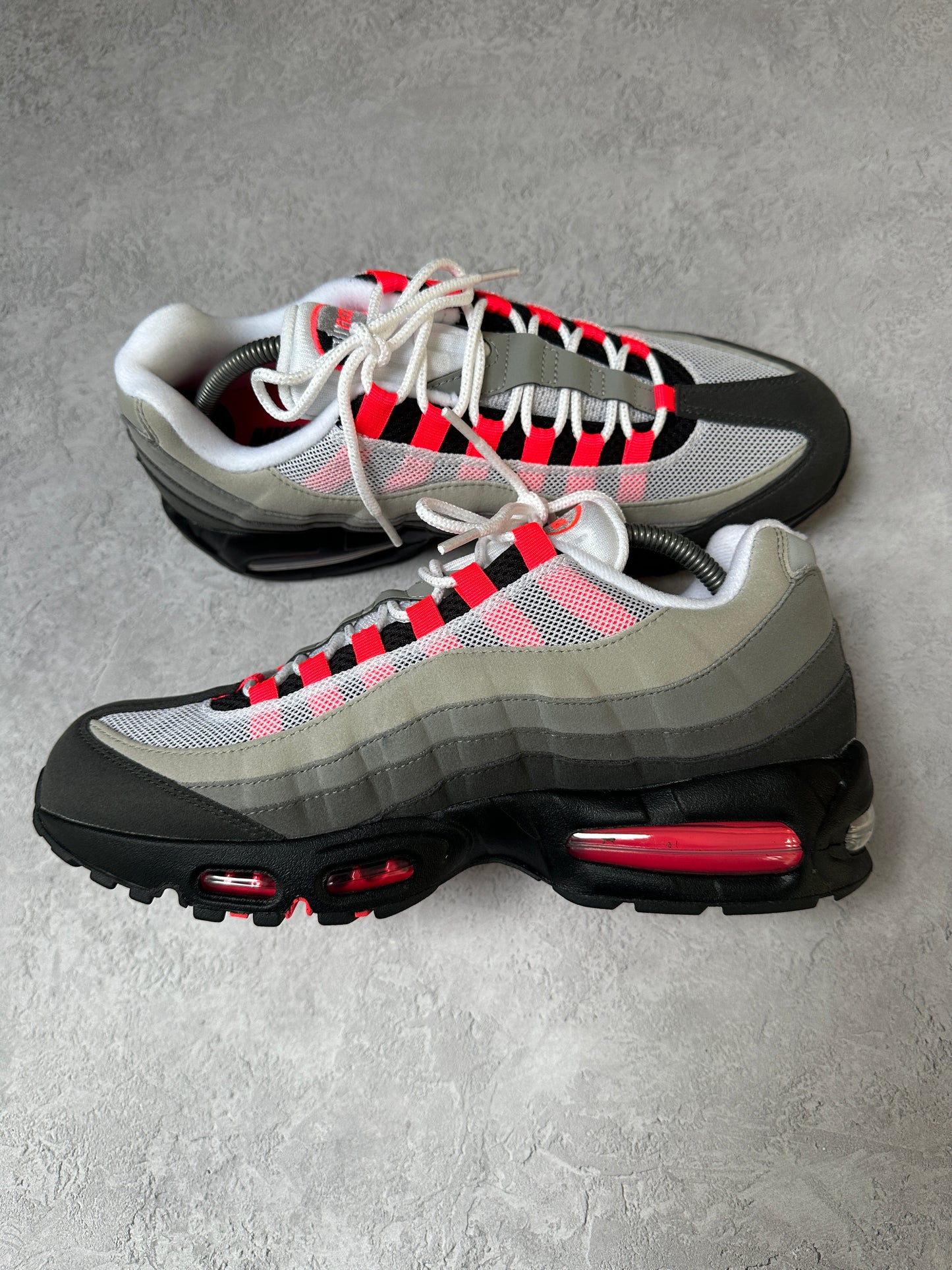 Nike Air Max 95 - Solar Red 2025 - UK9.5