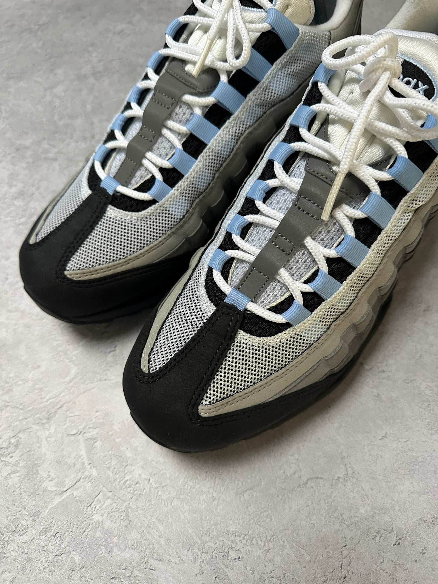 Nike Air Max 95 - Aluminum - UK9.5