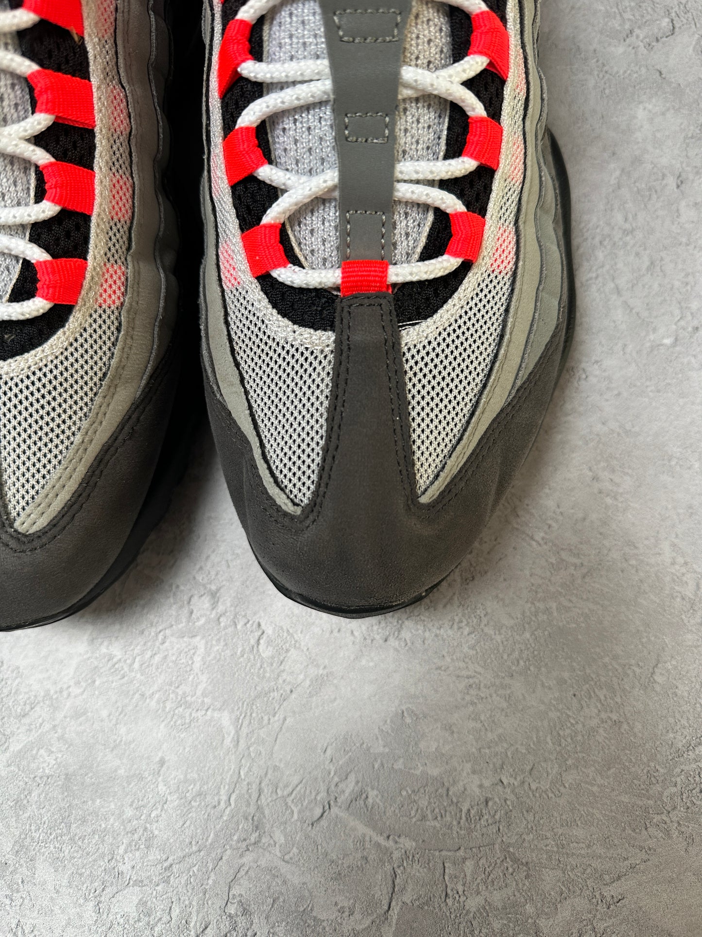 Nike Air Max 95 - Solar Red - UK9