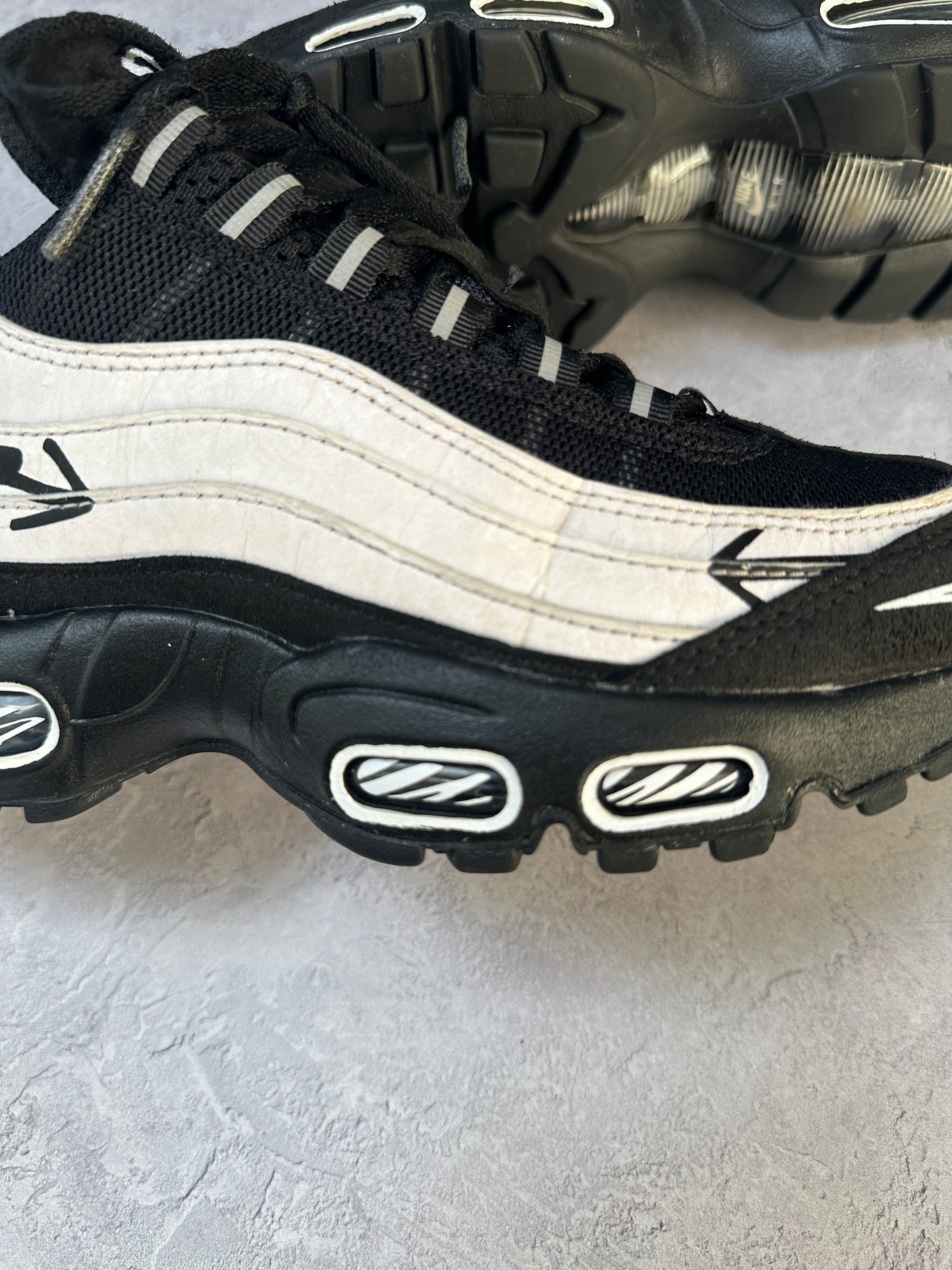 Nike Air Max 95 - Future Movement - Sketch with the Past - UK6