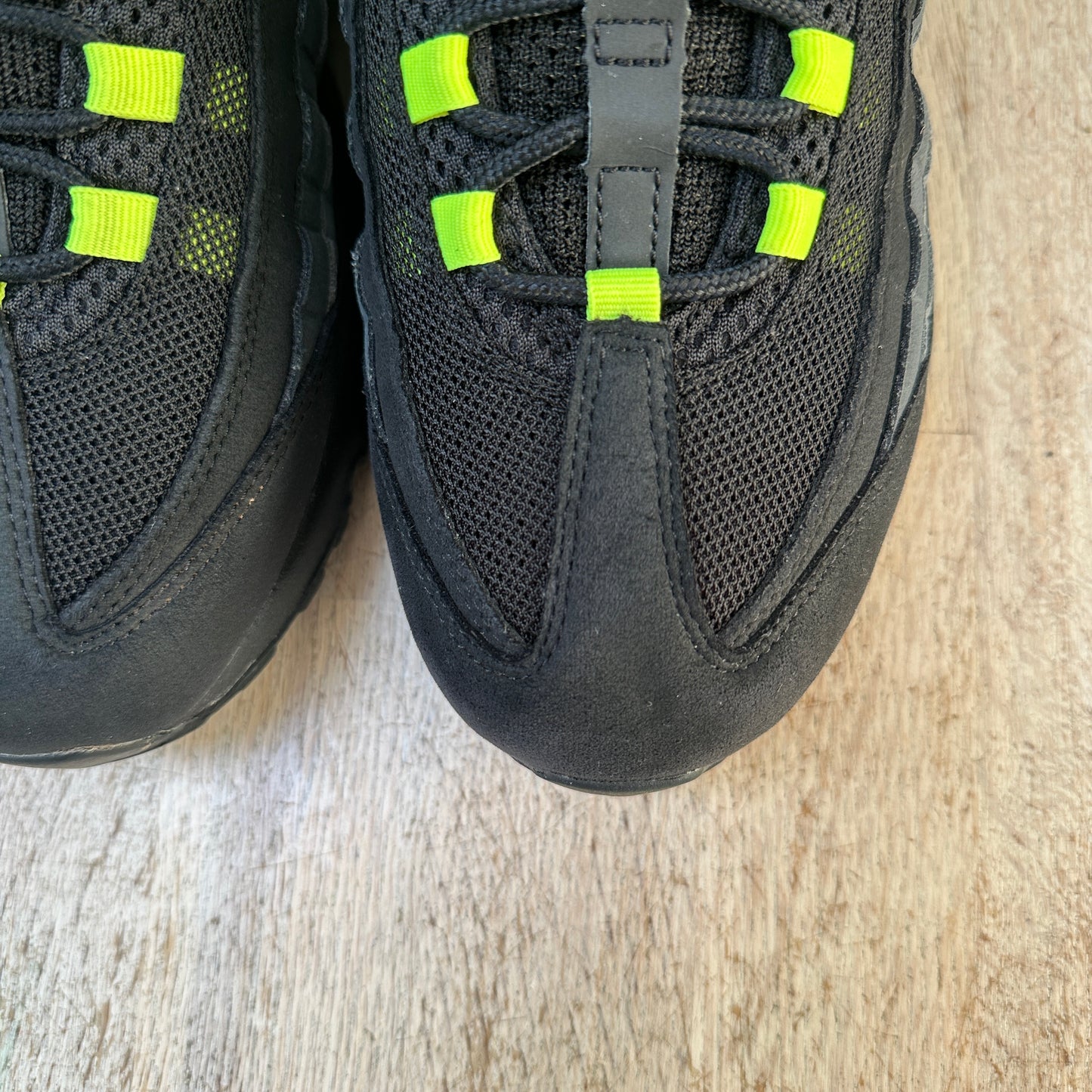 Nike Air Max 95 - Reverse Neon - UK8.5