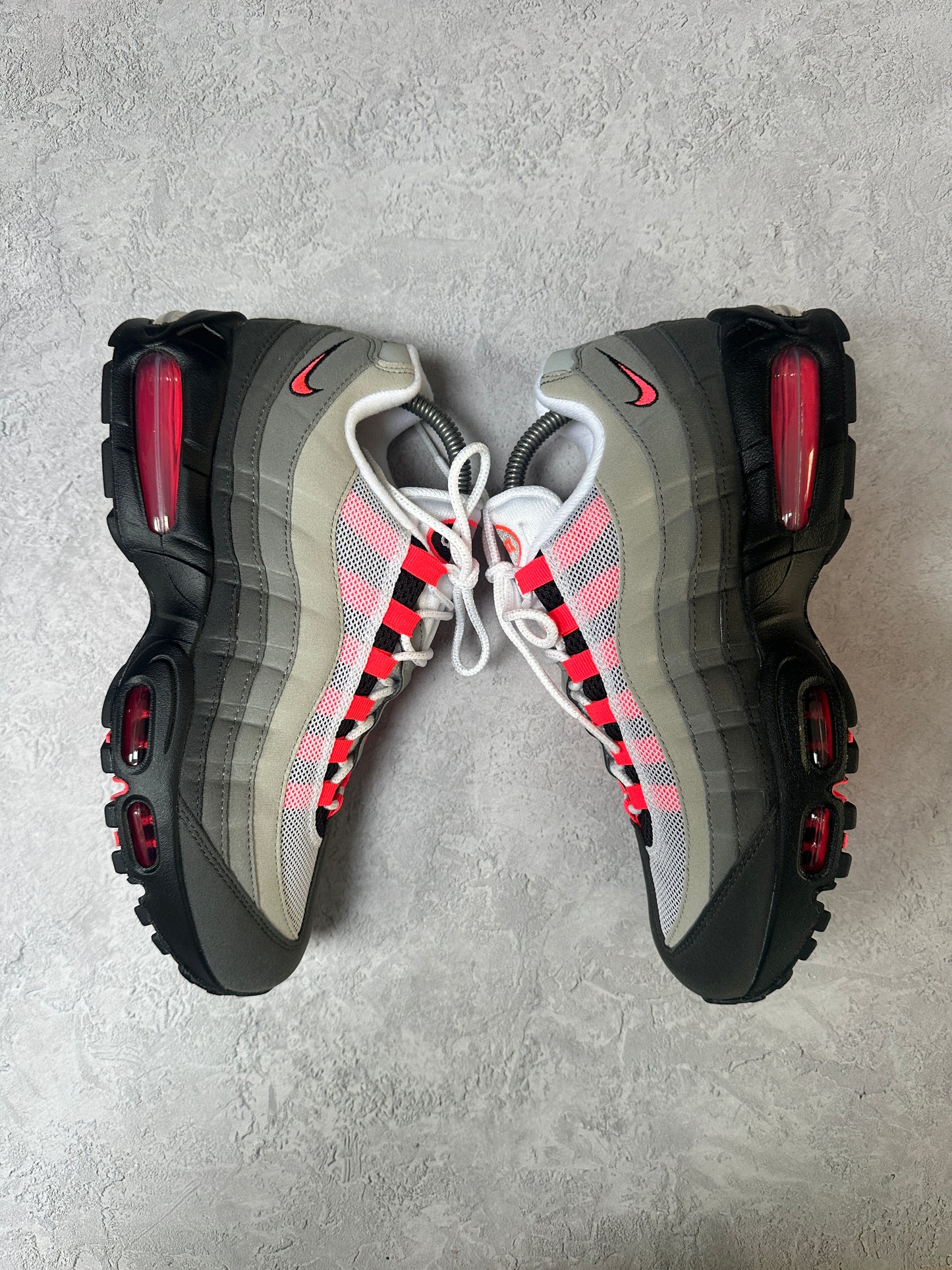 Nike Air Max 95 - Solar Red 2025 - UK7.5