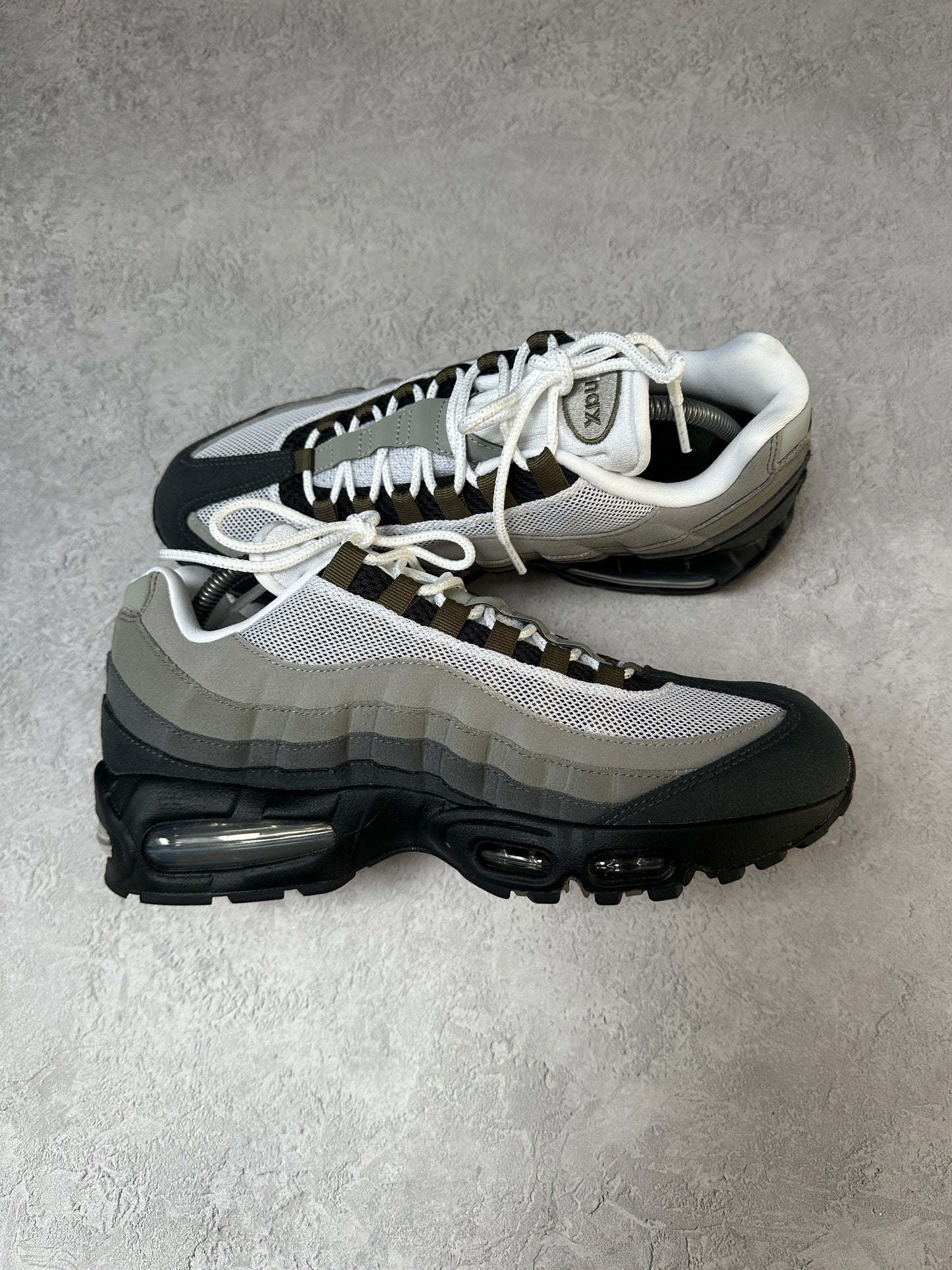 Nike Air Max 95 - Medium Olive - UK8