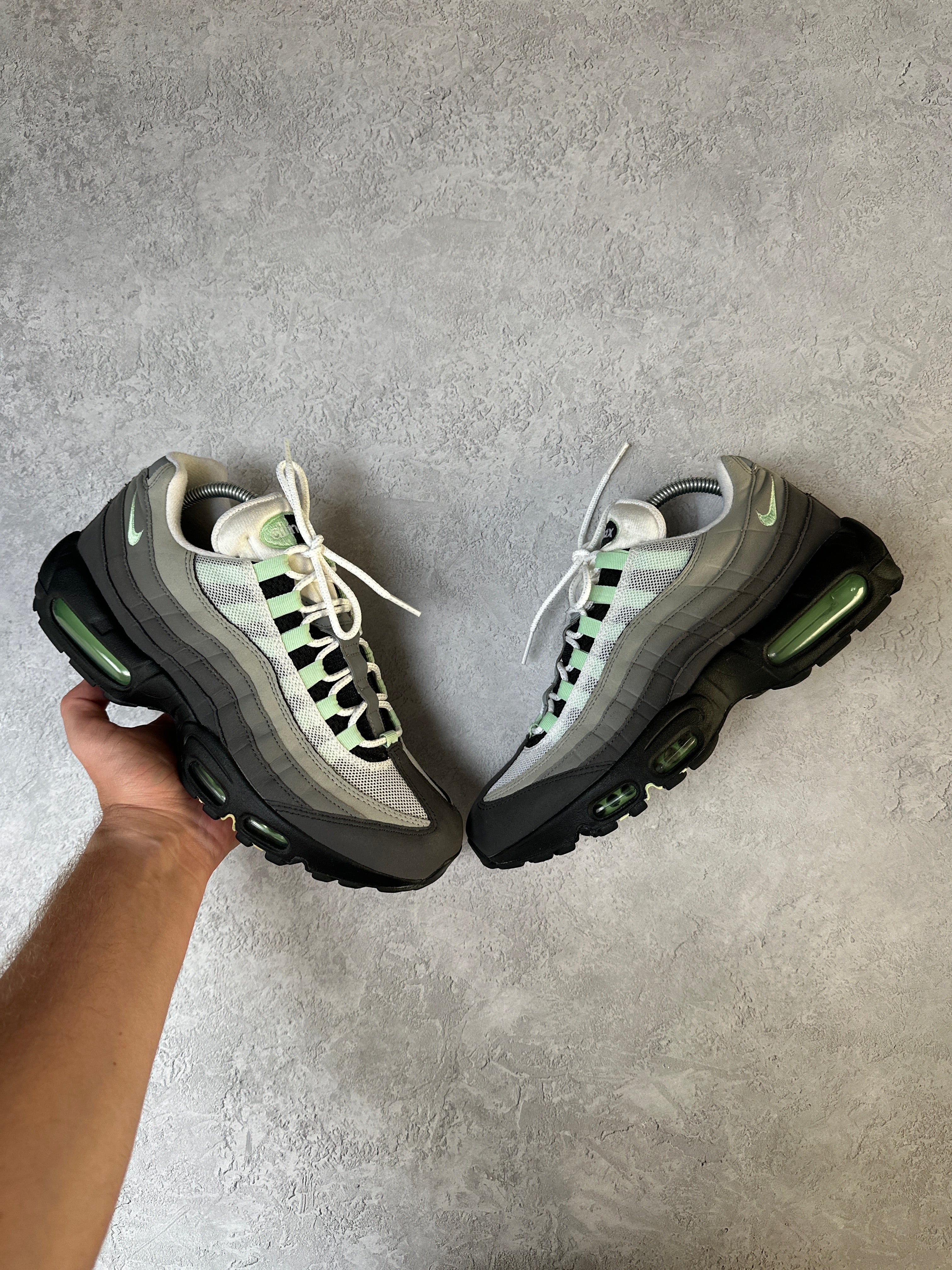 Nike Air Max 95 Fresh Mint UK8 – RM Footwear - Main Image