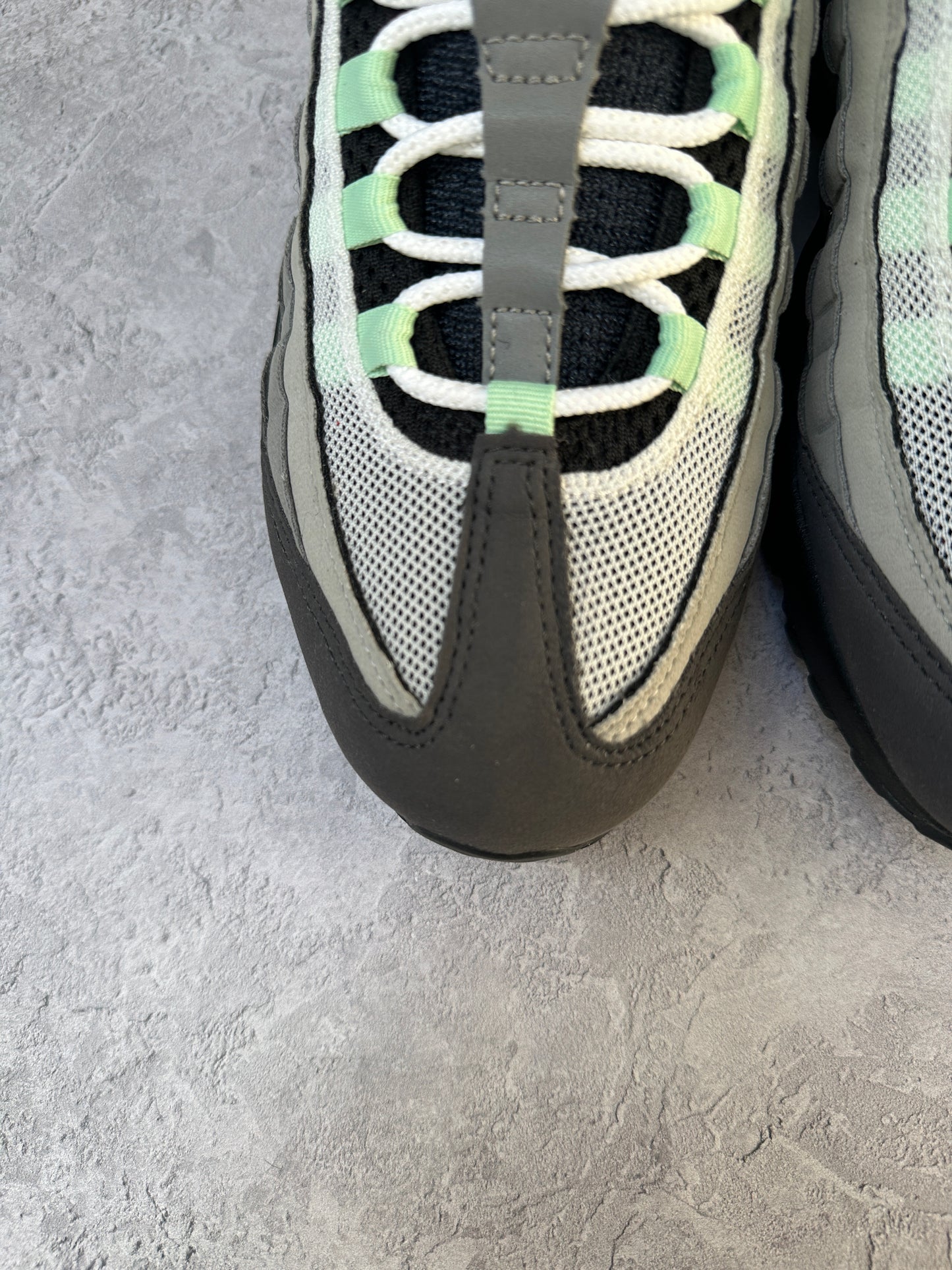 Nike Air Max 95 - Fresh Mint - UK7.5