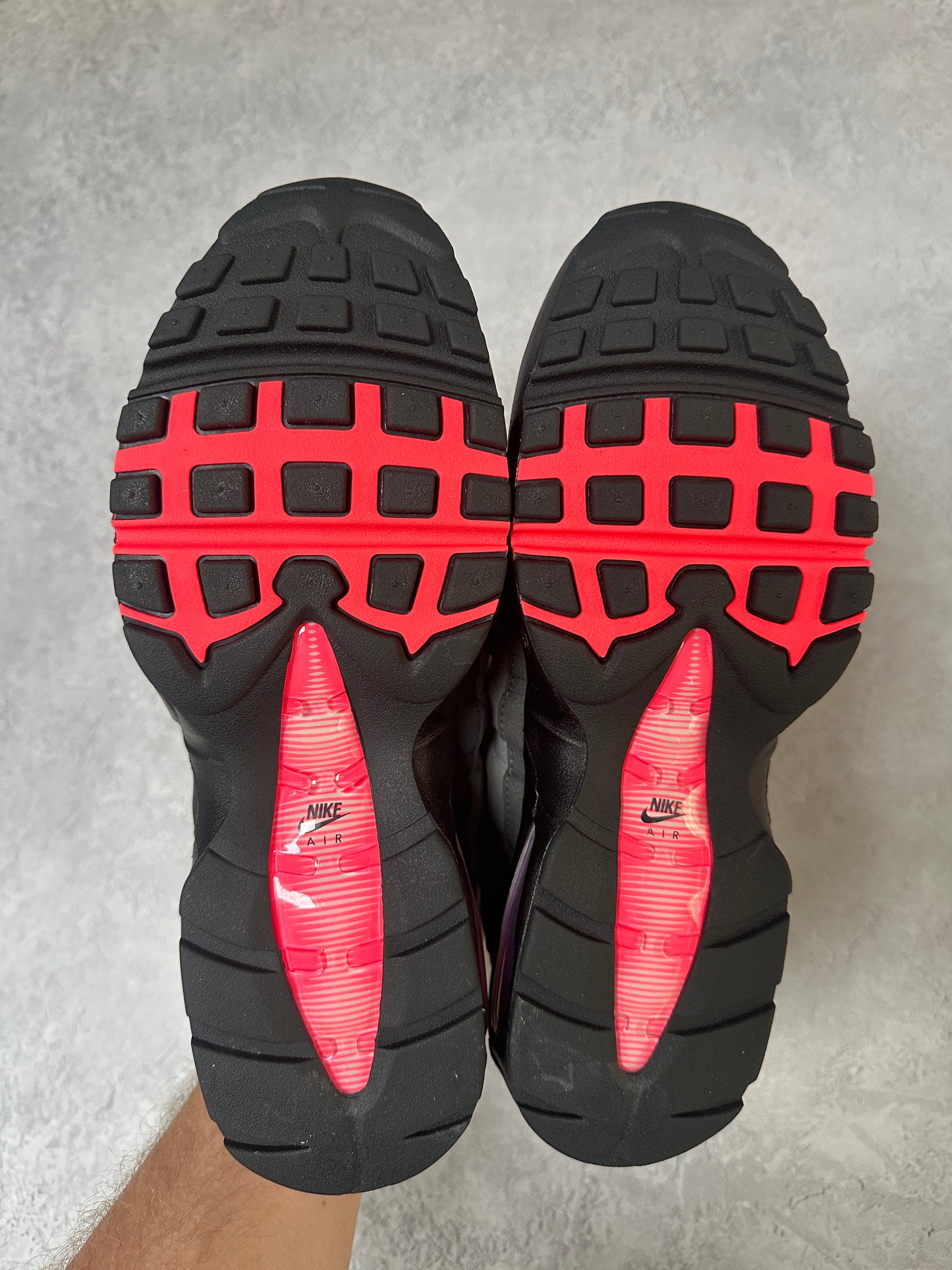 Nike Air Max 95 - Solar Red 2025 - UK8.5