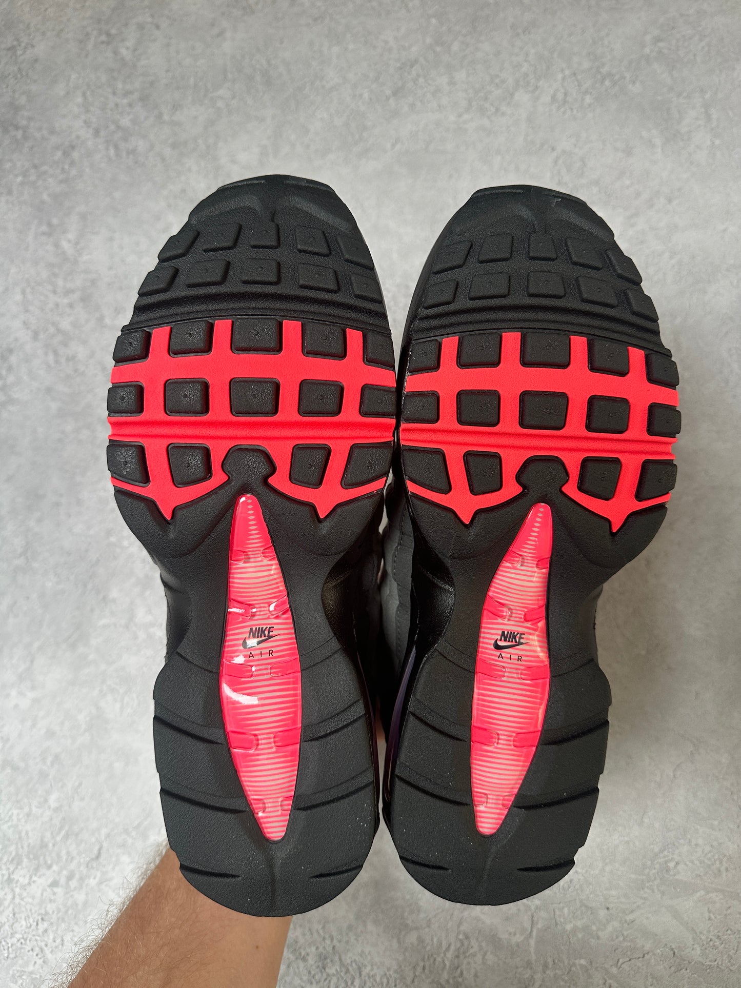 Nike Air Max 95 - Solar Red 2025 - UK8.5