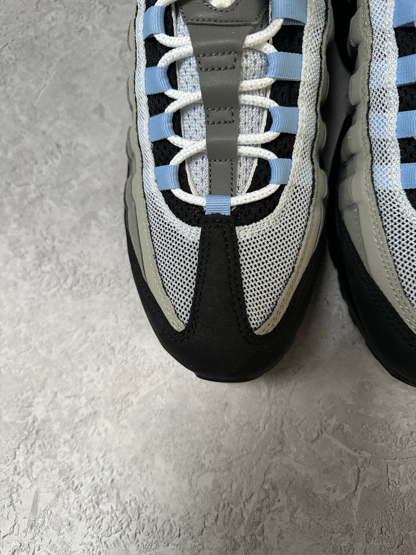 Nike Air Max 95 - Aluminum - UK9.5