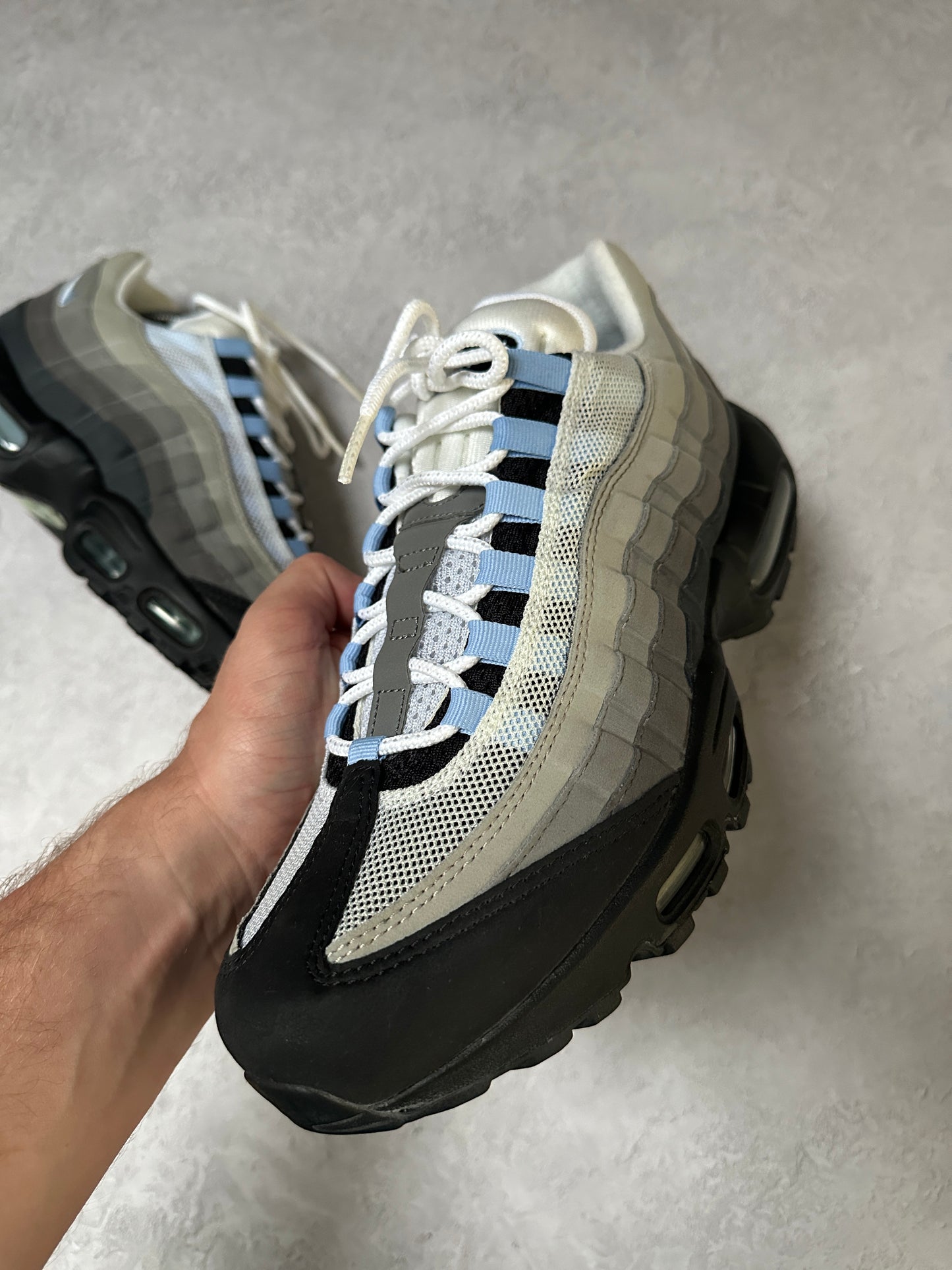 Nike Air Max 95 - Aluminum - UK9.5