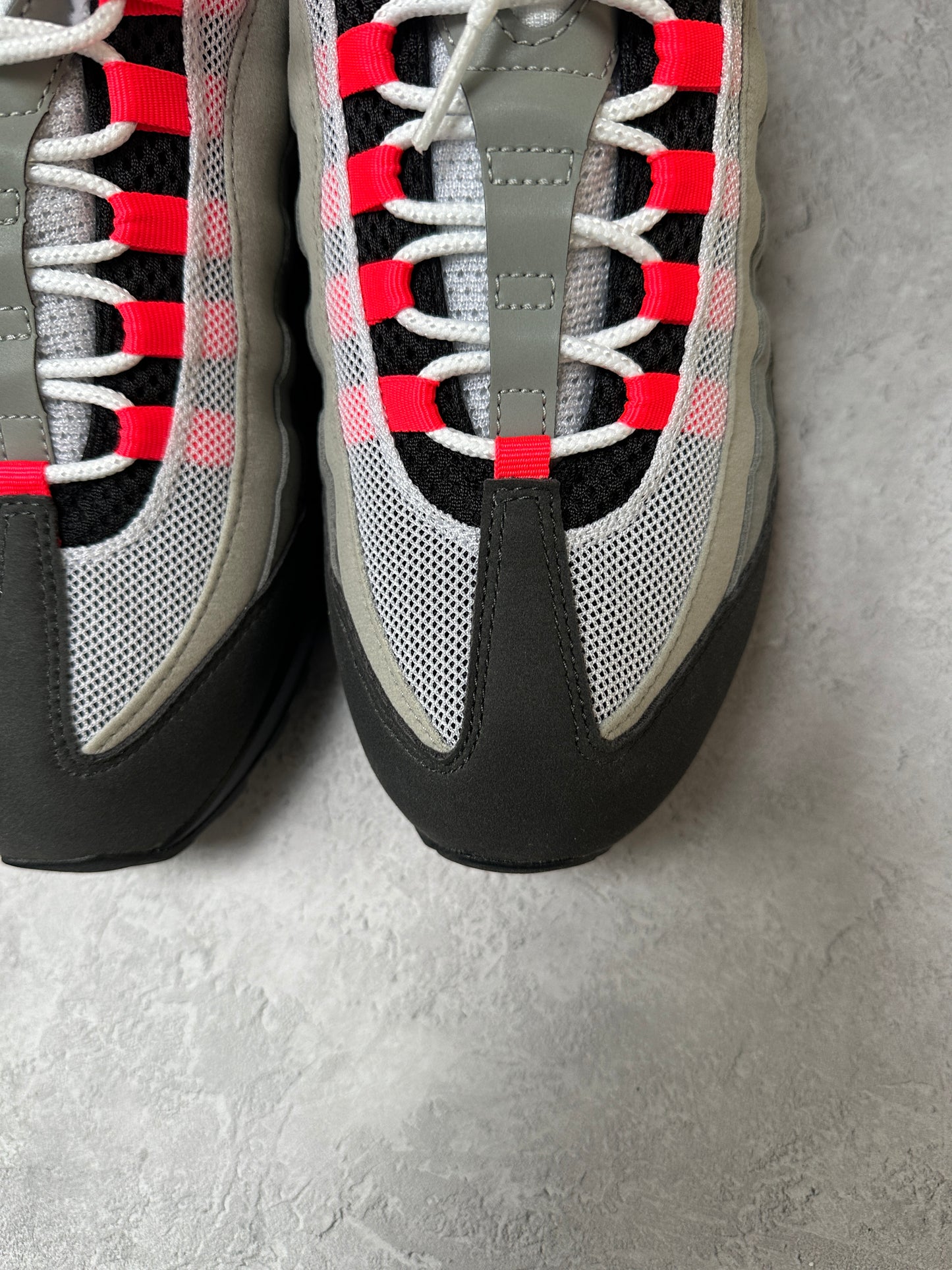 Nike Air Max 95 - Solar Red 2025 - UK9.5