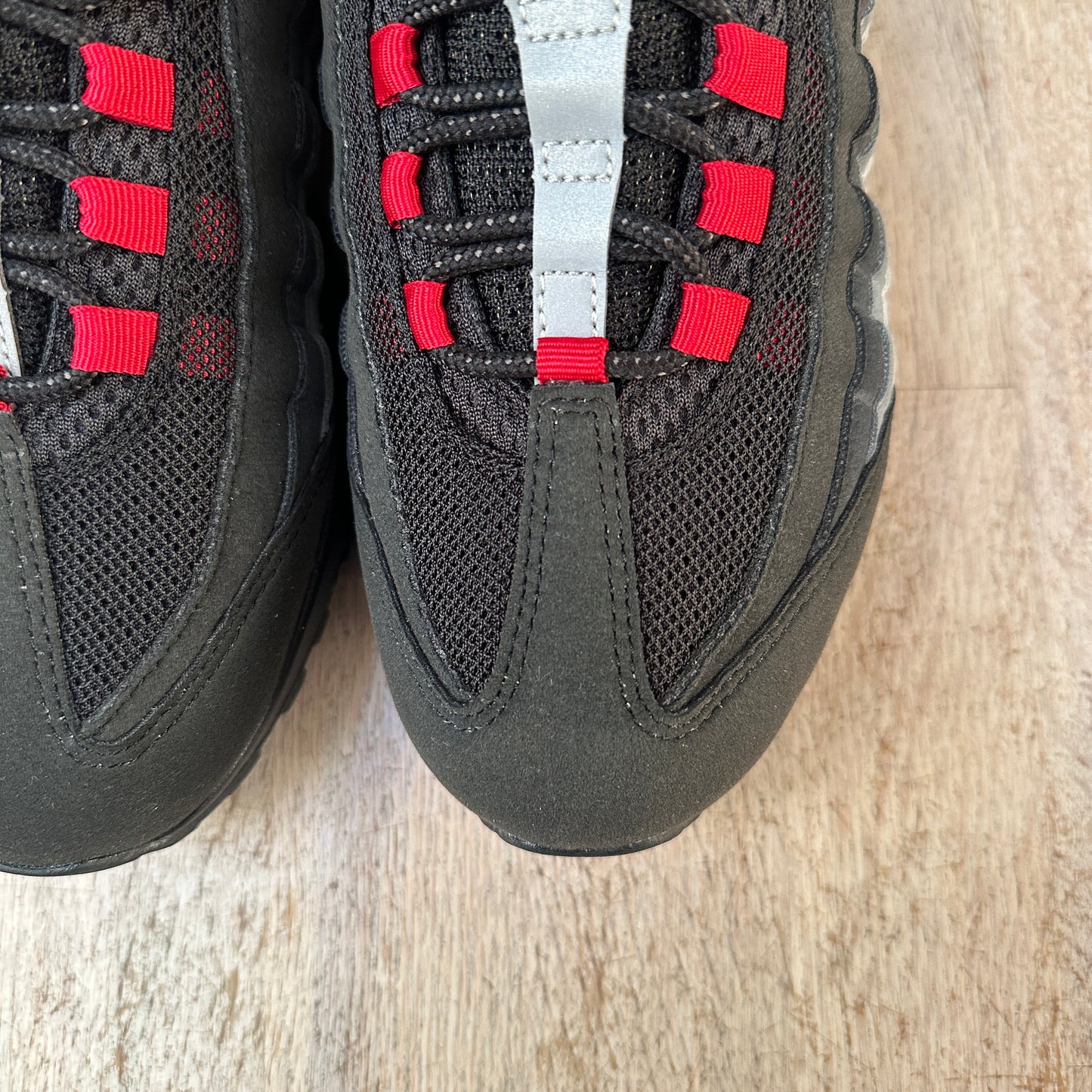 Nike Air Max 95 - Liverpool FC - UK7.5
