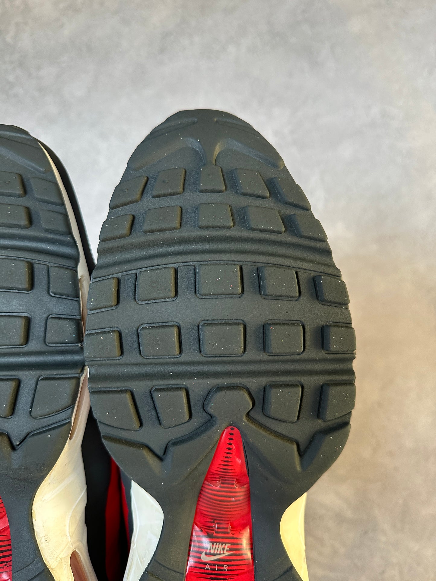 Nike Air Max 95 - Anthracite Red No Sew - UK11