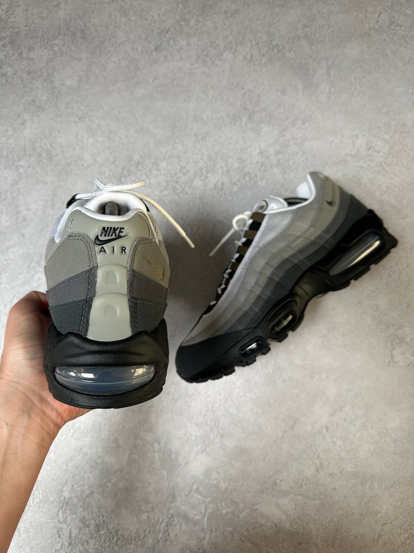 Nike Air Max 95 - Medium Olive - UK8.5