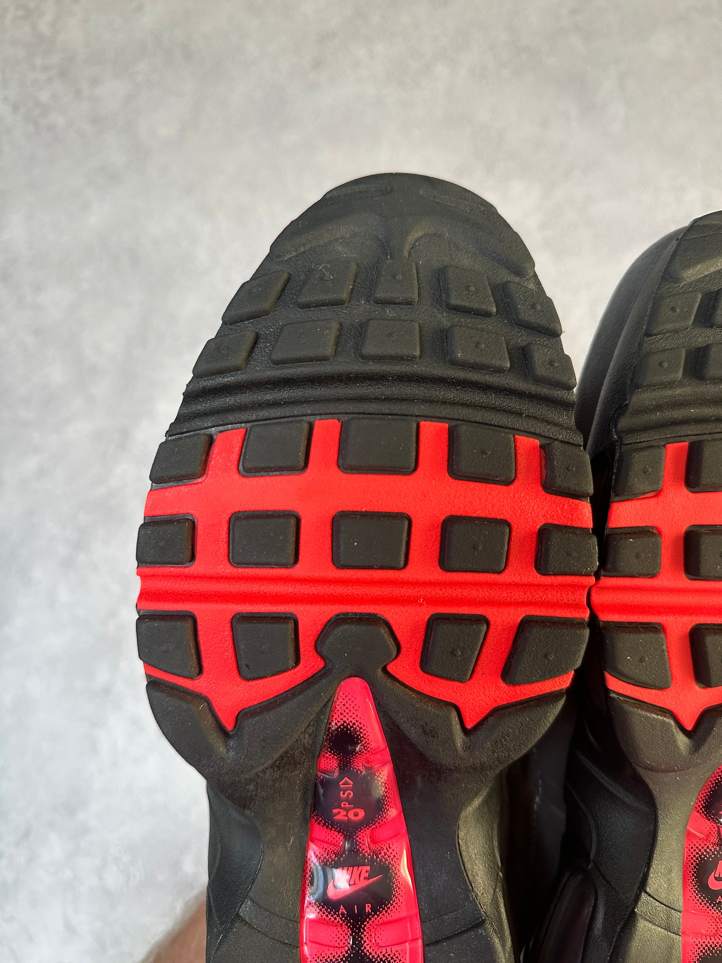 Nike Air Max 95 - Solar Red - UK8