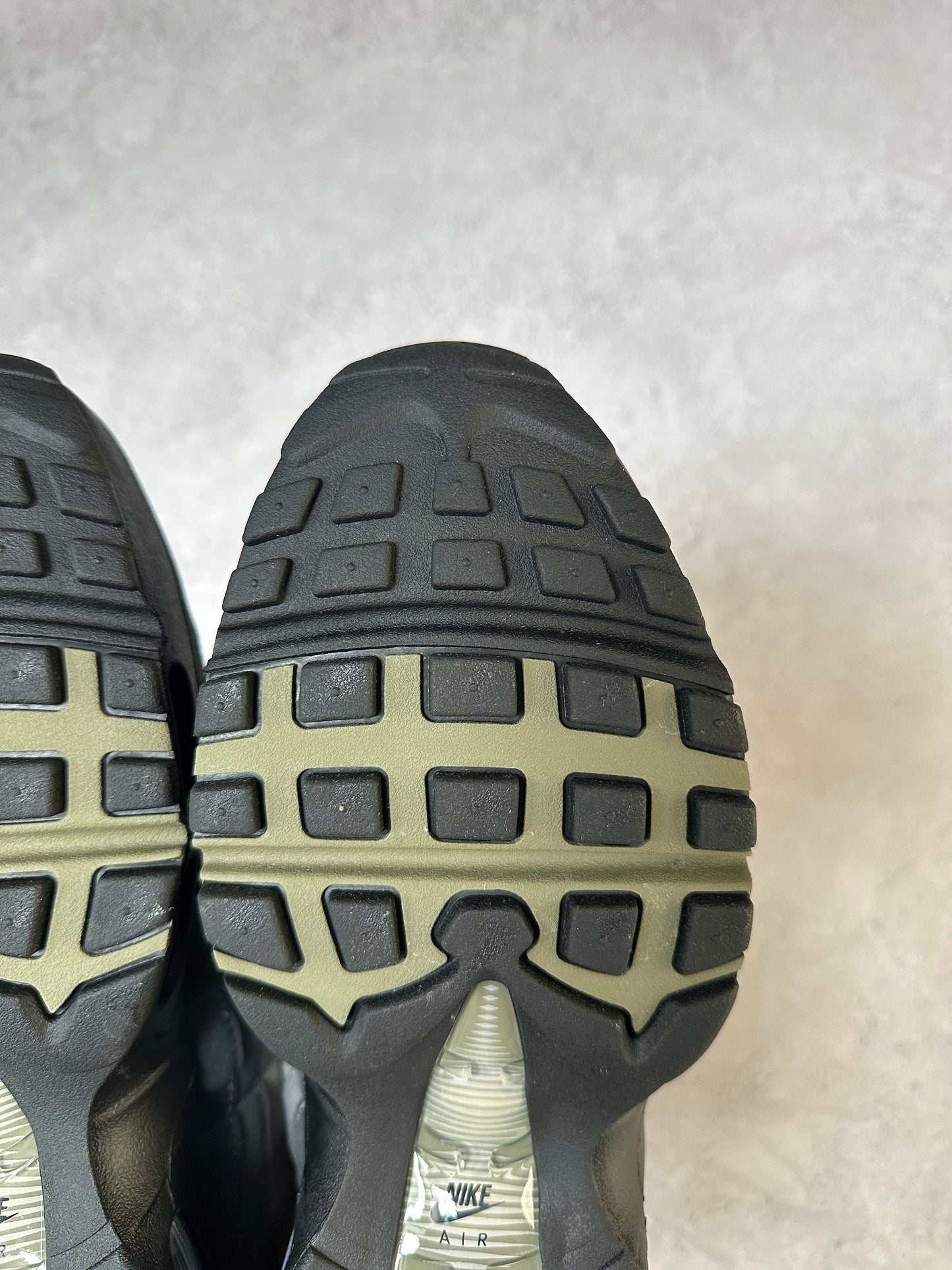 Nike Air Max 95 - Medium Olive - UK8.5