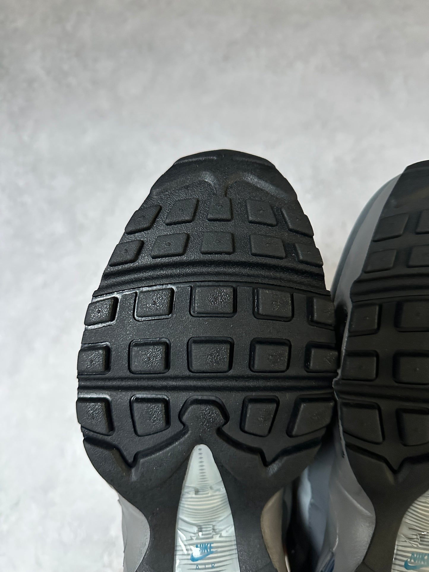 Nike Air Max 95 - Grey Green Abyss - UK9