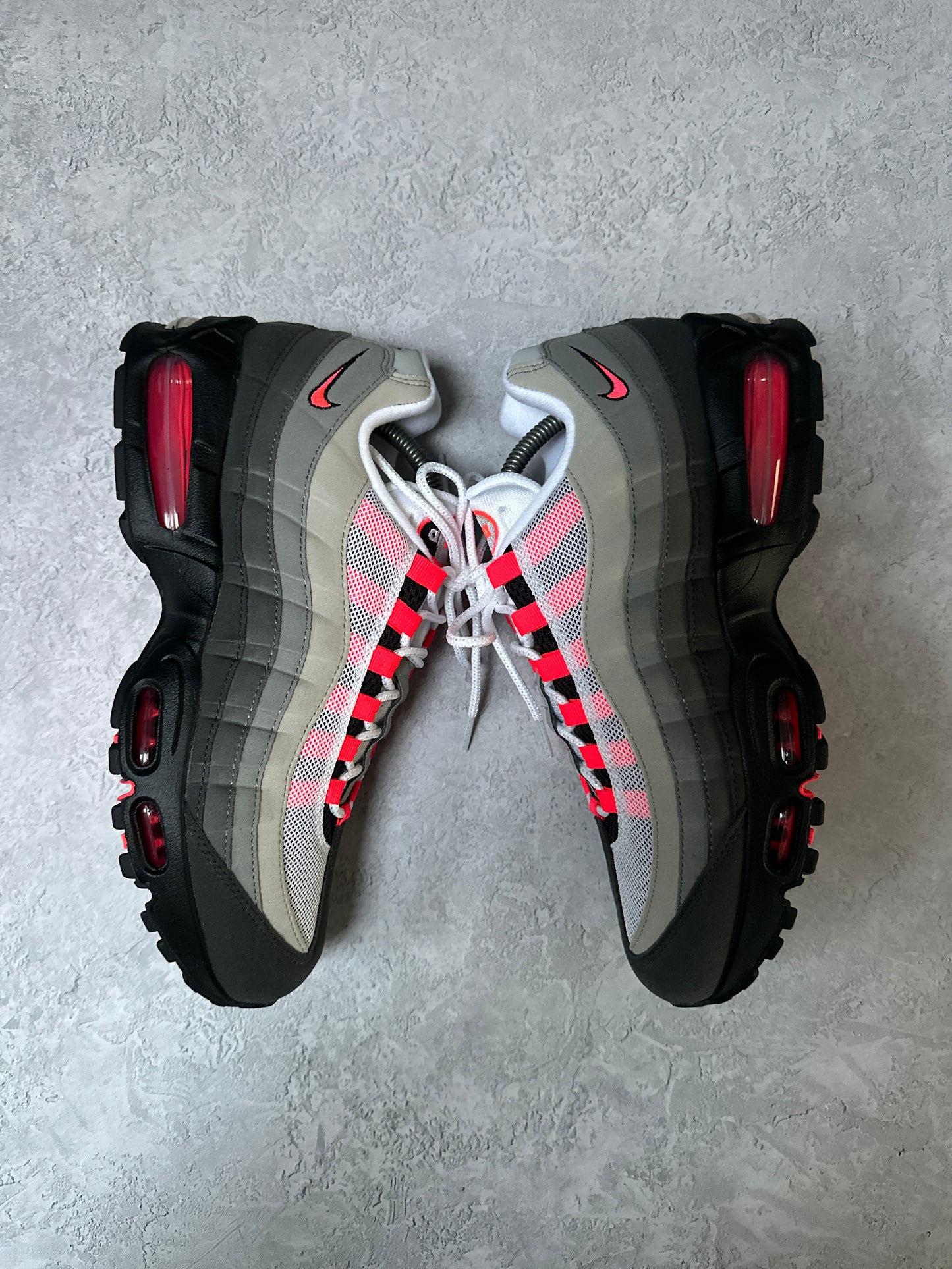 Nike Air Max 95 - Solar Red 2025 - UK8.5