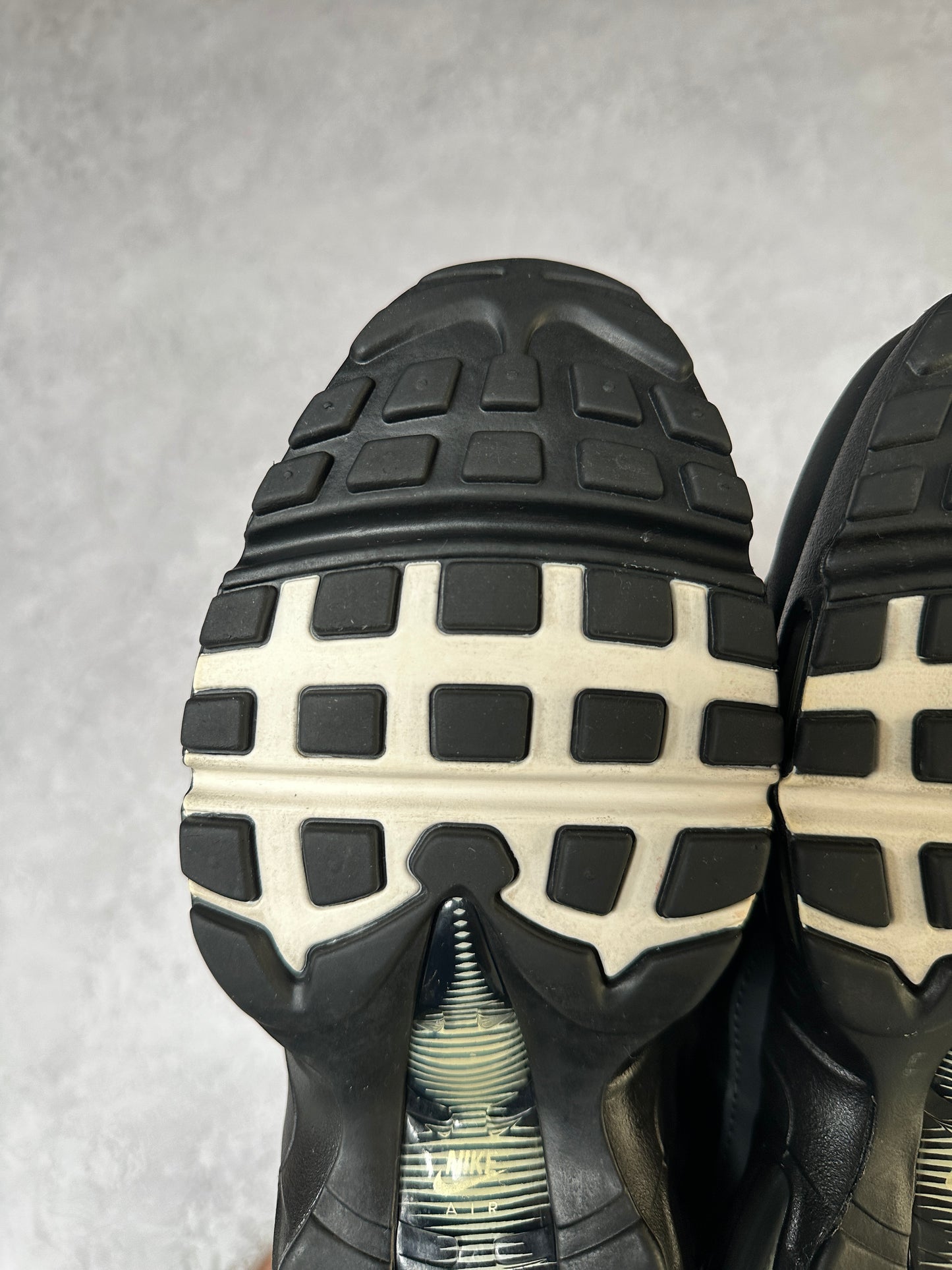 Nike Air Max 95 - Essential Smoke Grey - UK7.5