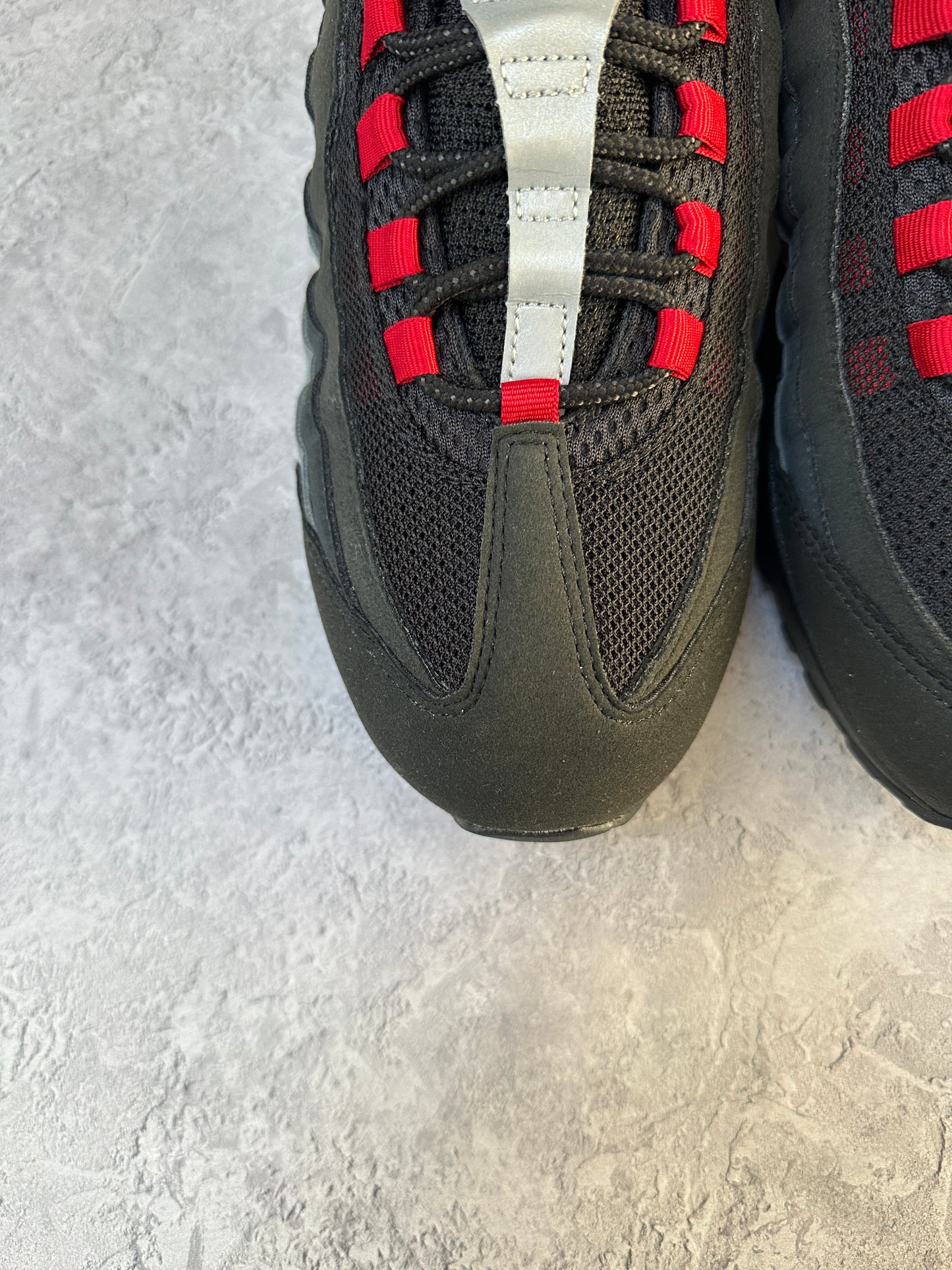 Nike Air Max 95 - Liverpool FC - UK9