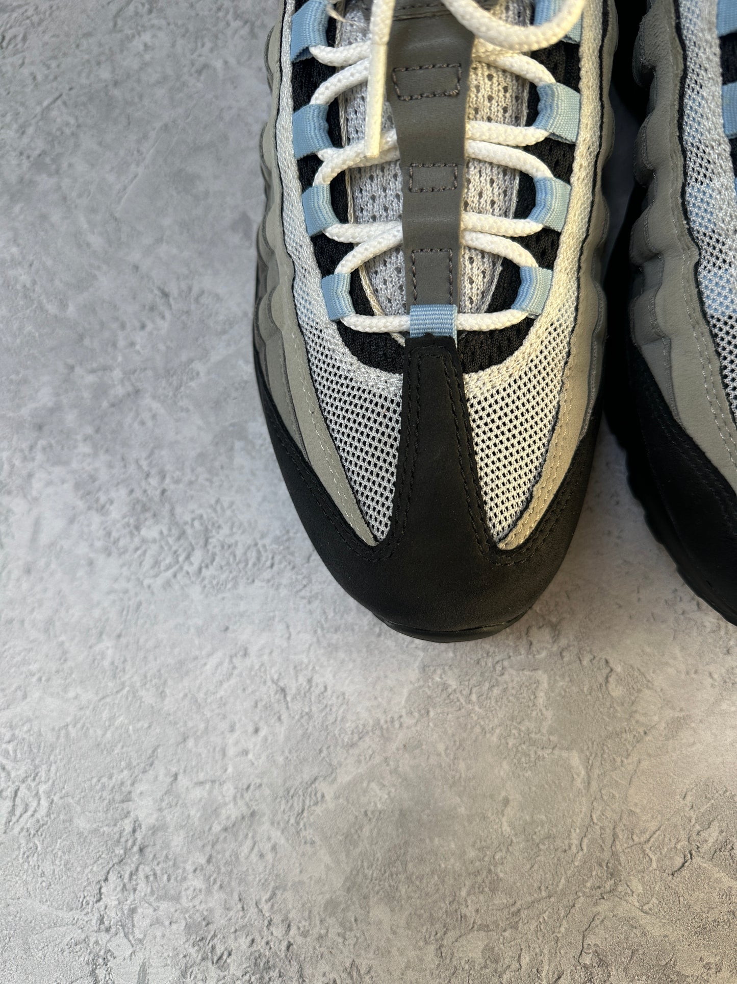 Nike Air Max 95 - Aluminum - UK7