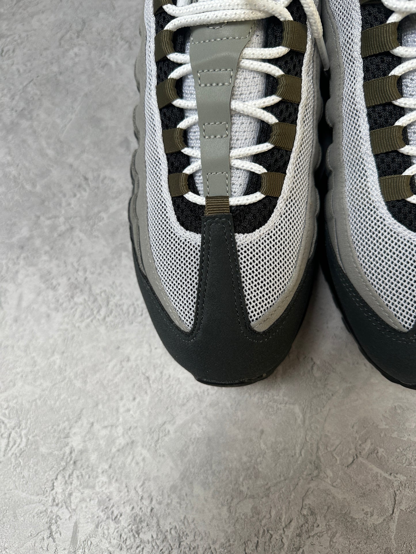 Nike Air Max 95 - Medium Olive - UK8
