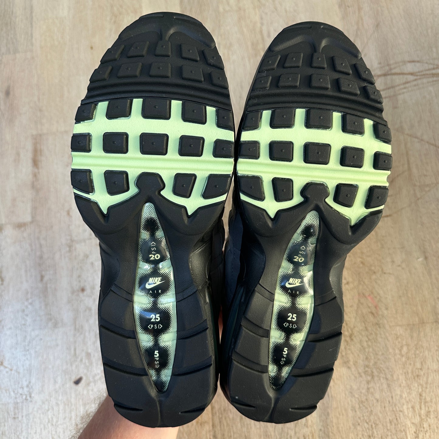 Nike Air Max 95 - Fresh Mint - UK9