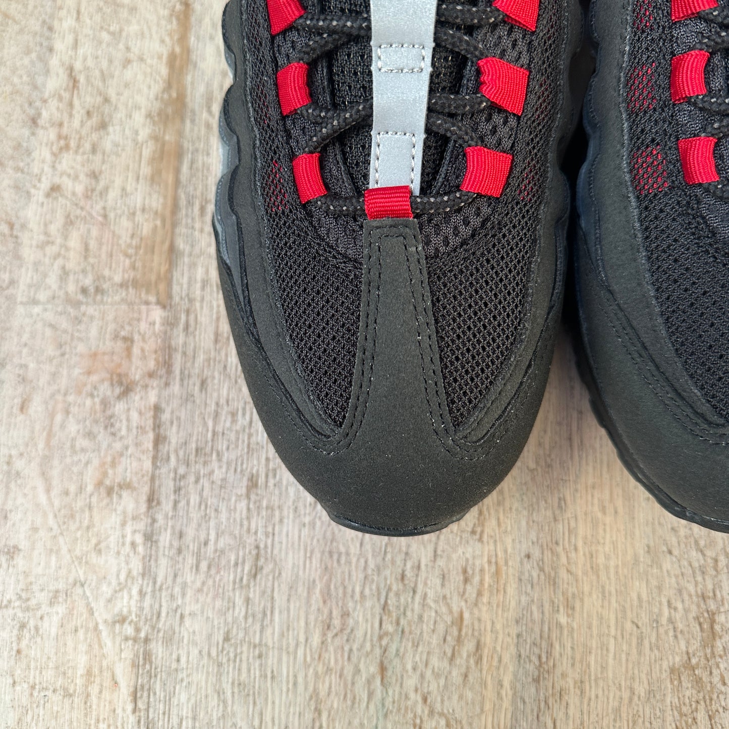 Nike Air Max 95 - Liverpool FC - UK7.5