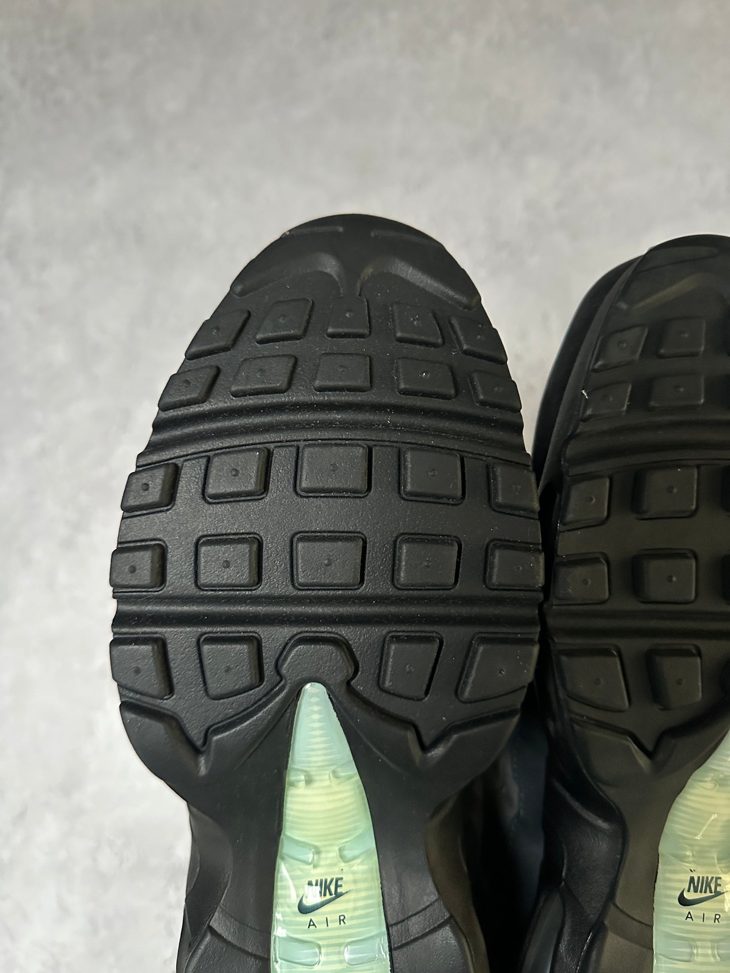 Nike Air Max 95 - Aluminum - UK9.5
