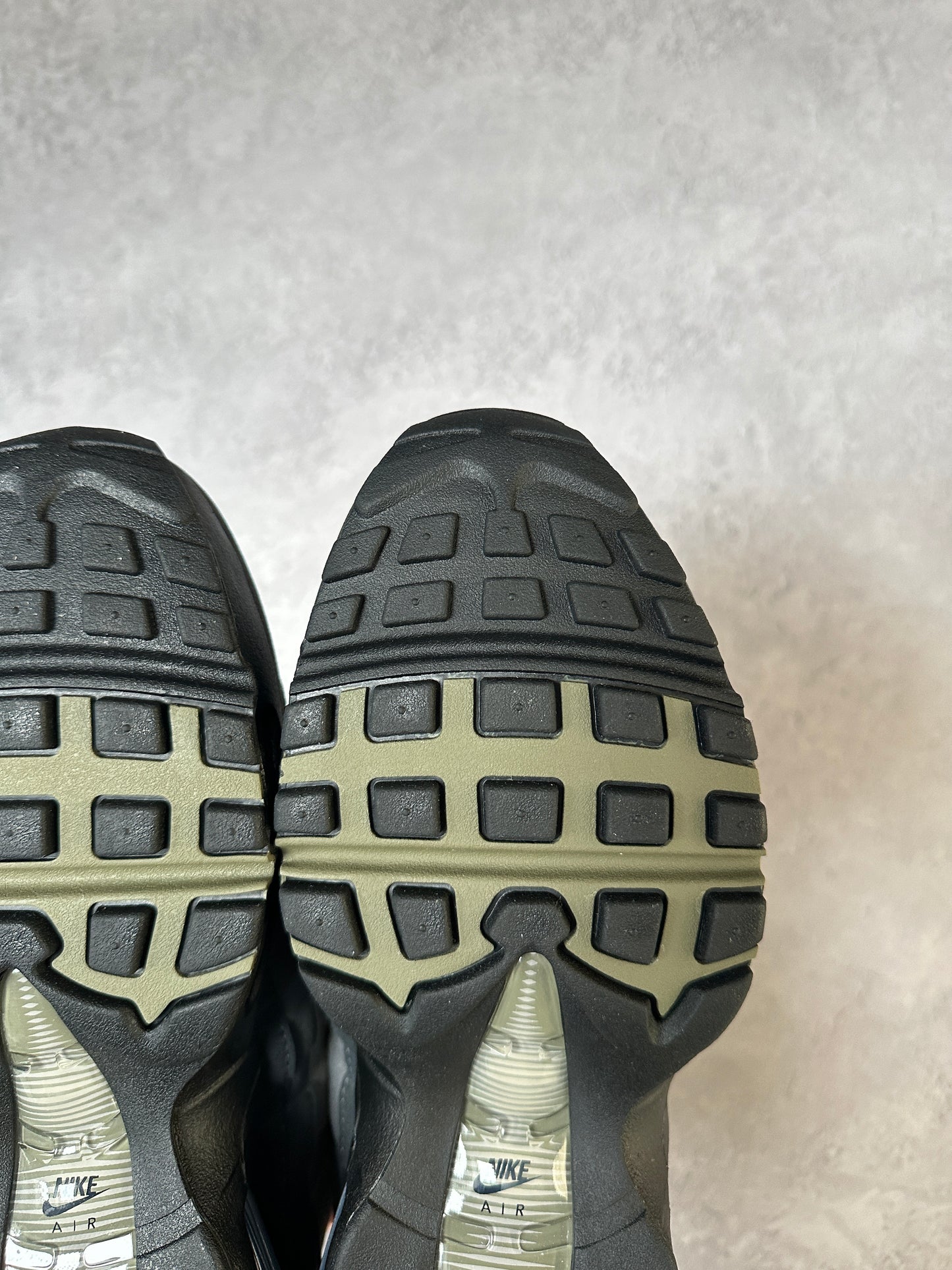 Nike Air Max 95 - Medium Olive - UK7.5